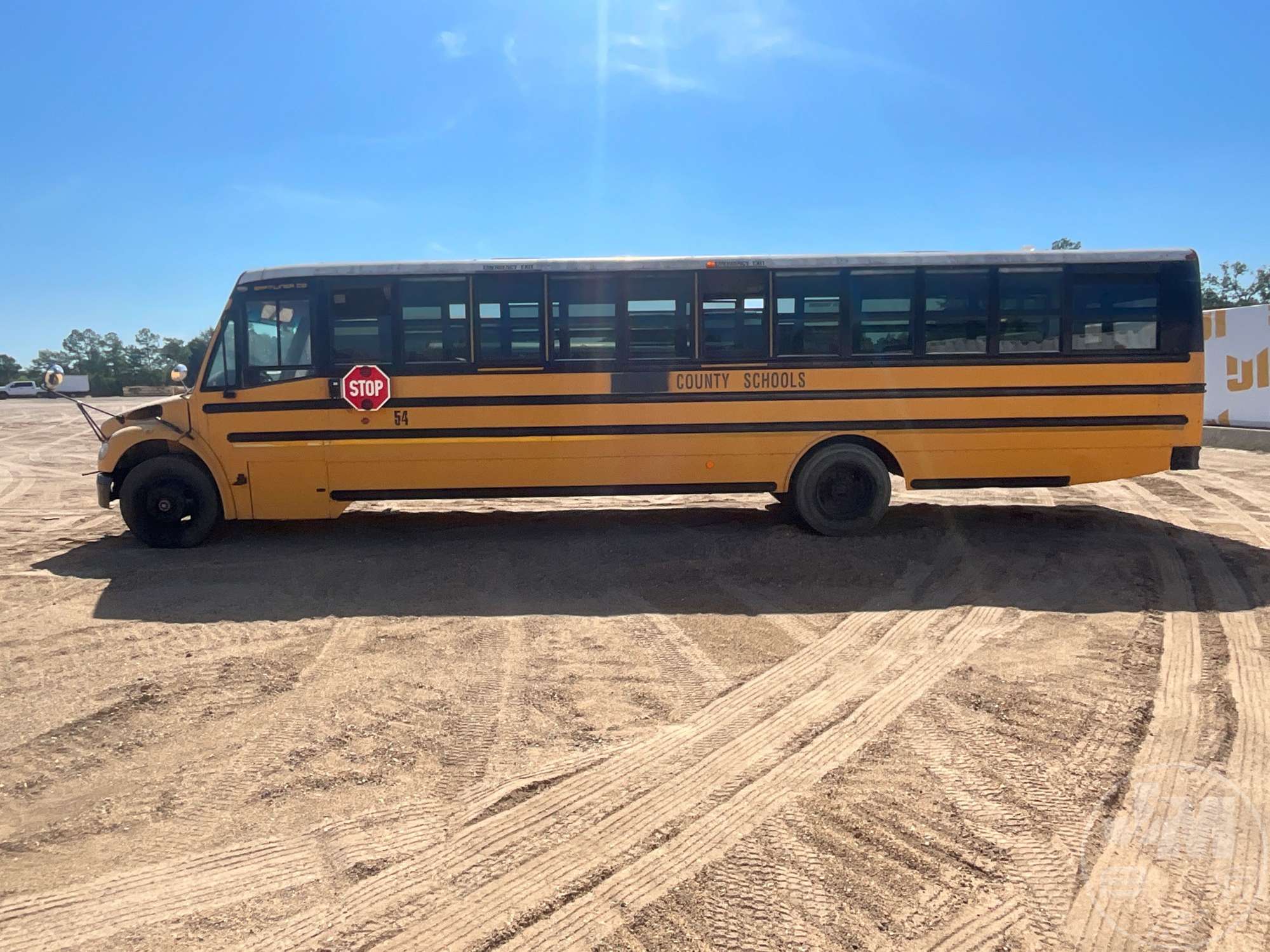 2007 Freightliner B2 BUS CHASSIS