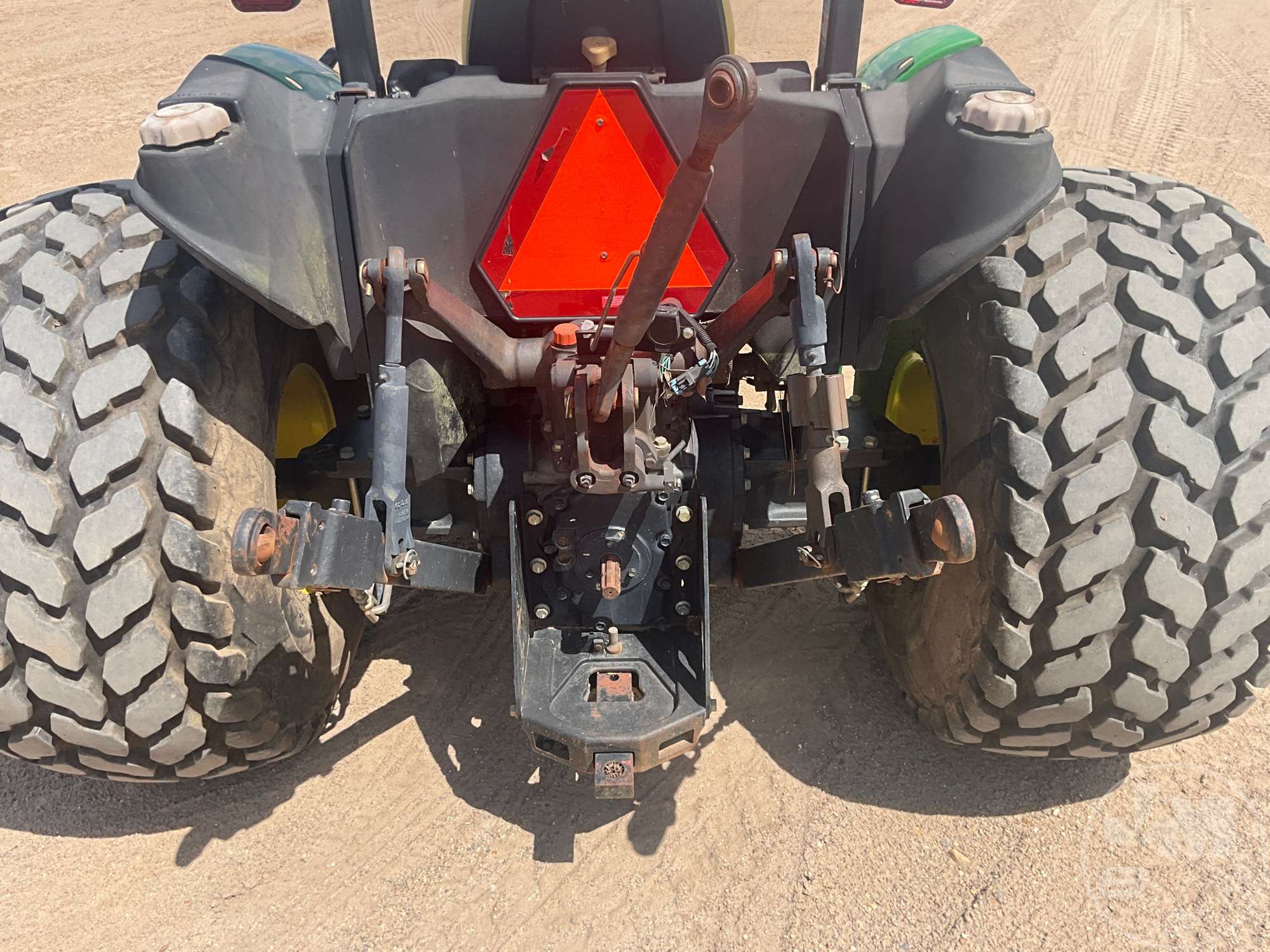 0 John Deere 5105