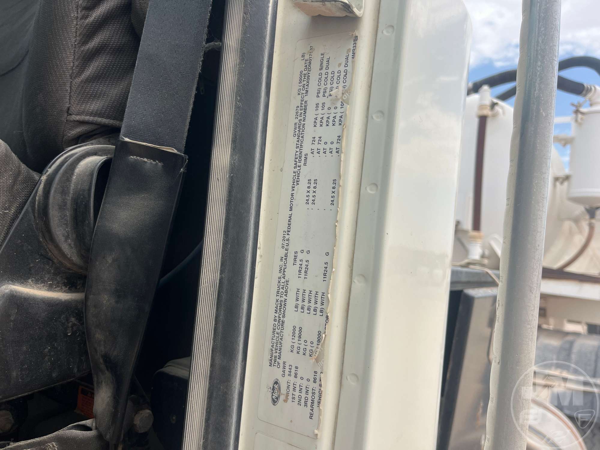 2013 Mack GU713