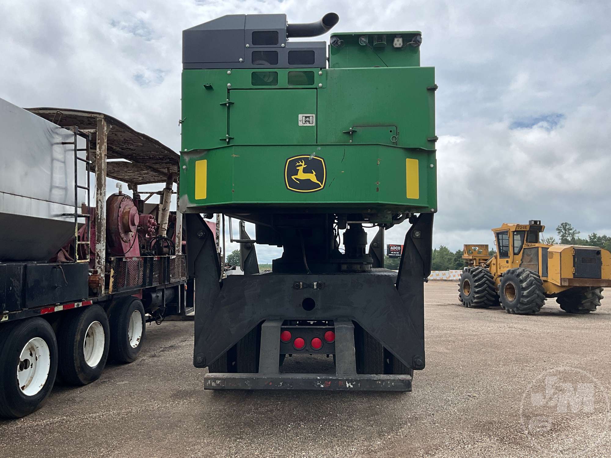 2021 John Deere 437E