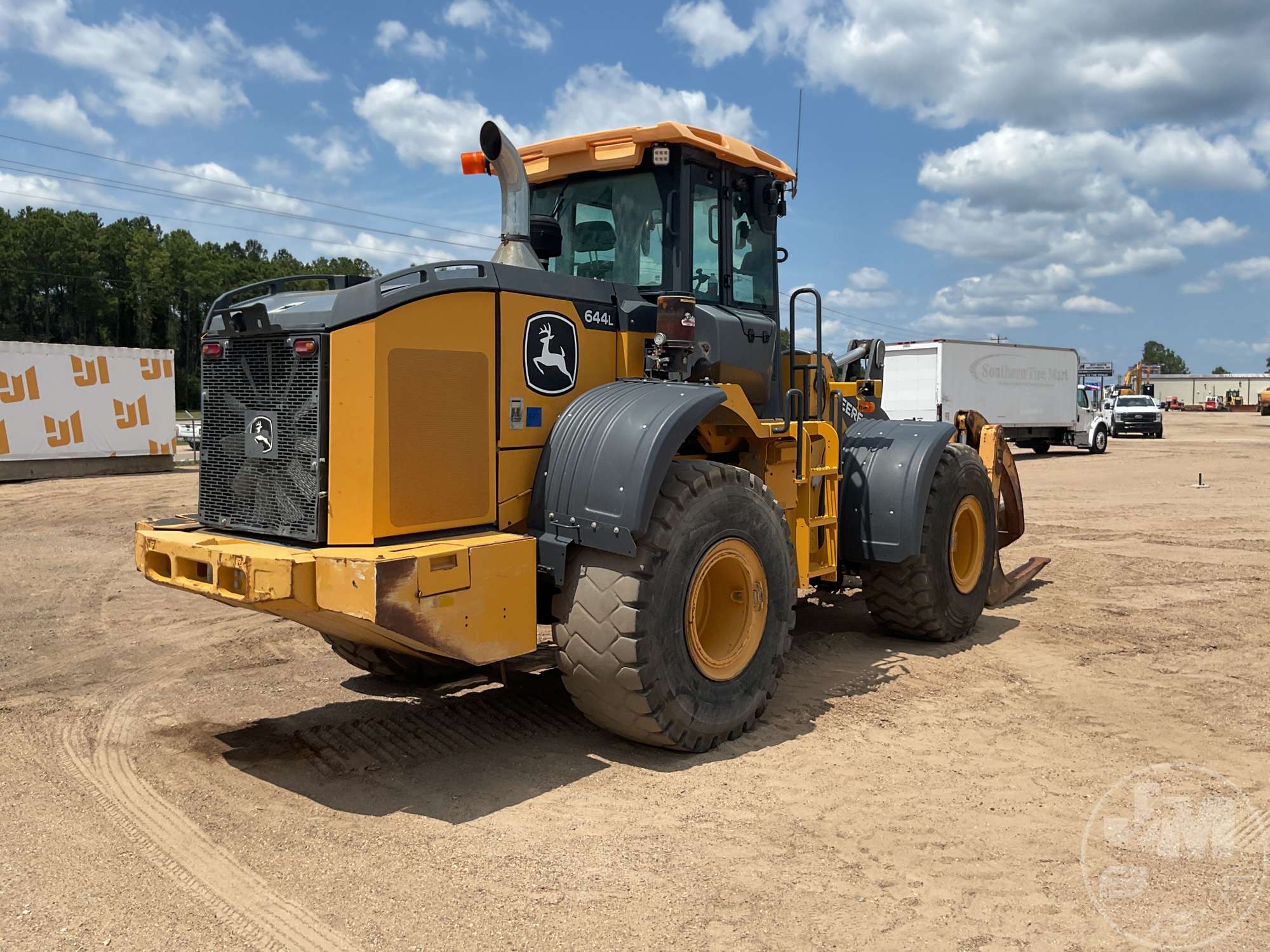 0 John Deere 644L
