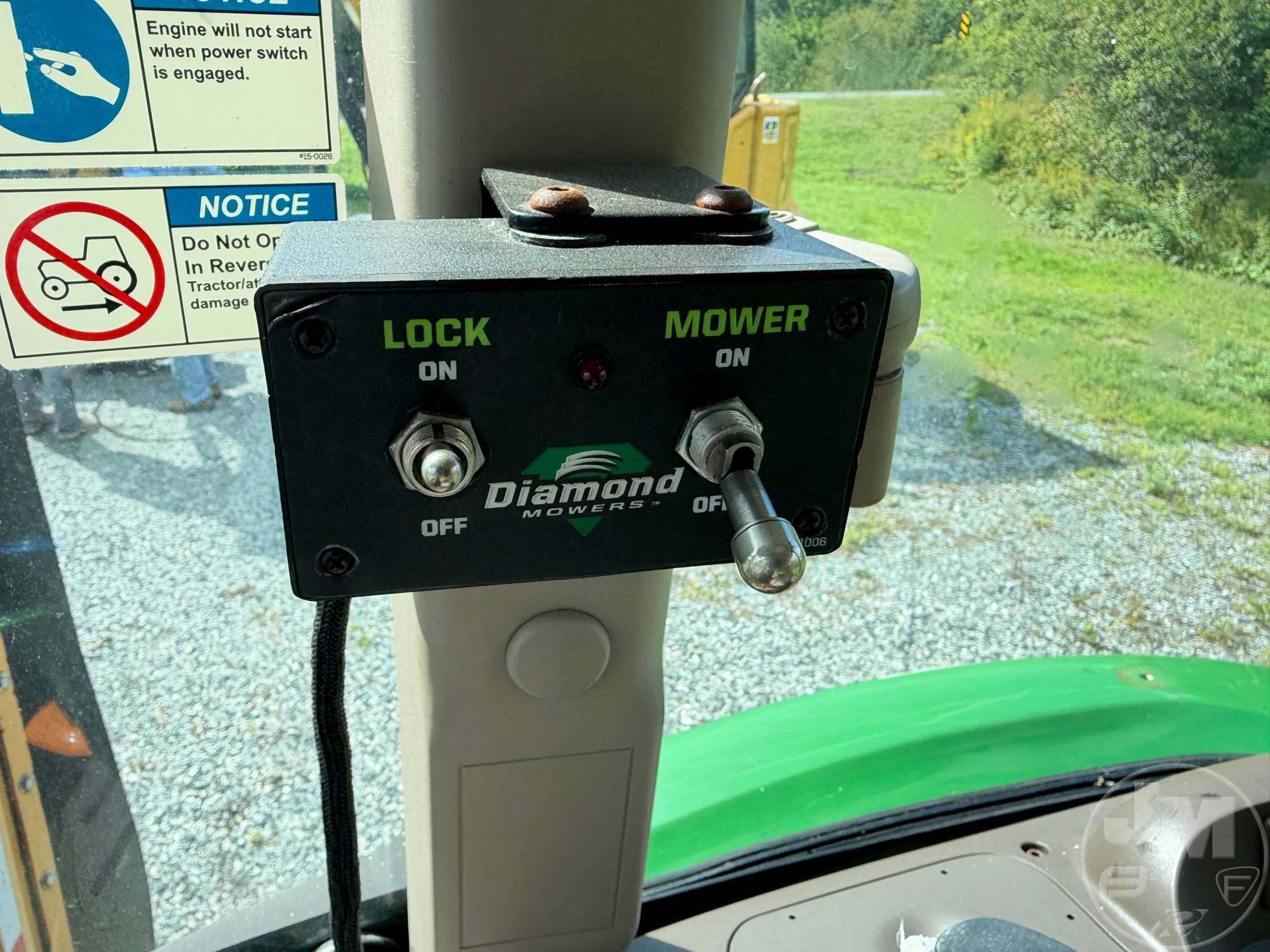 0 John Deere 5100E