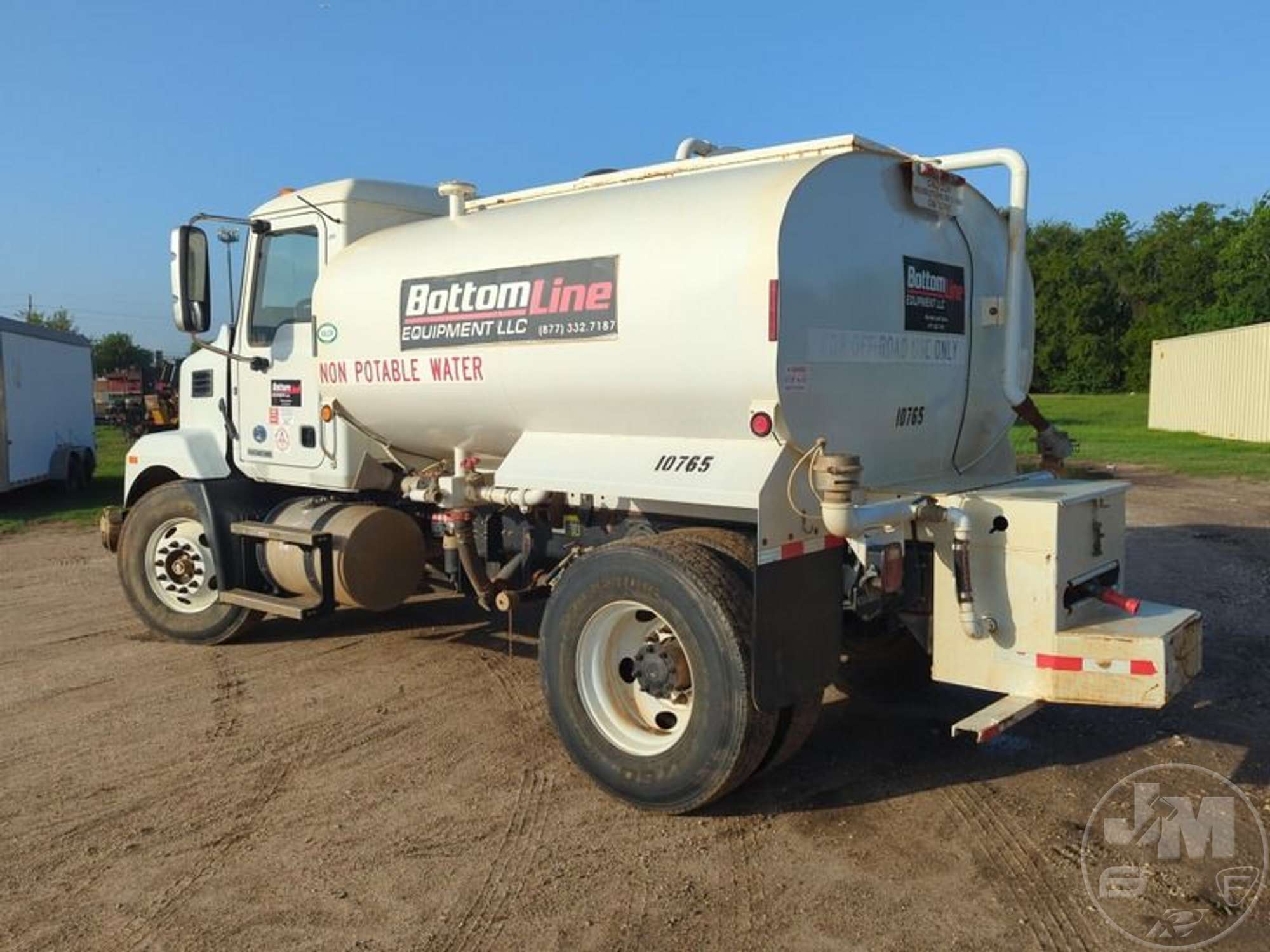 2023 Mack MD642R