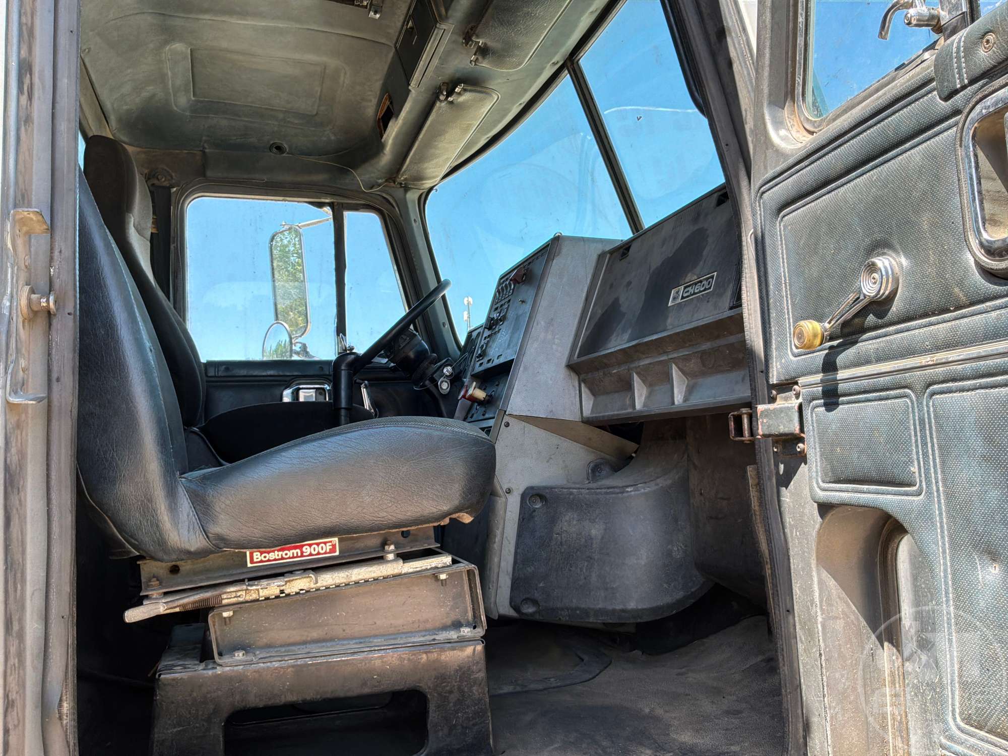 1993 Mack CH613