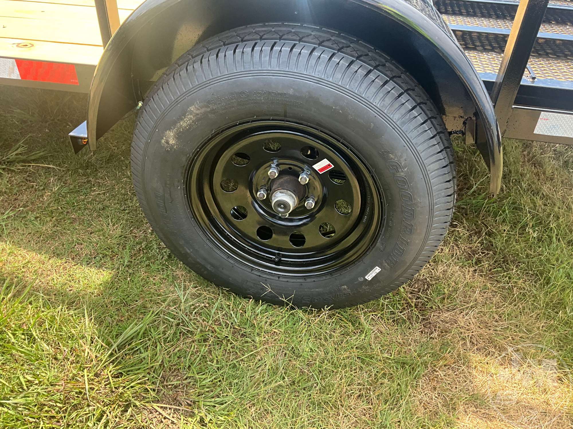 2027 TRIPLE CROWN TRAILERS, INC U7X12S140