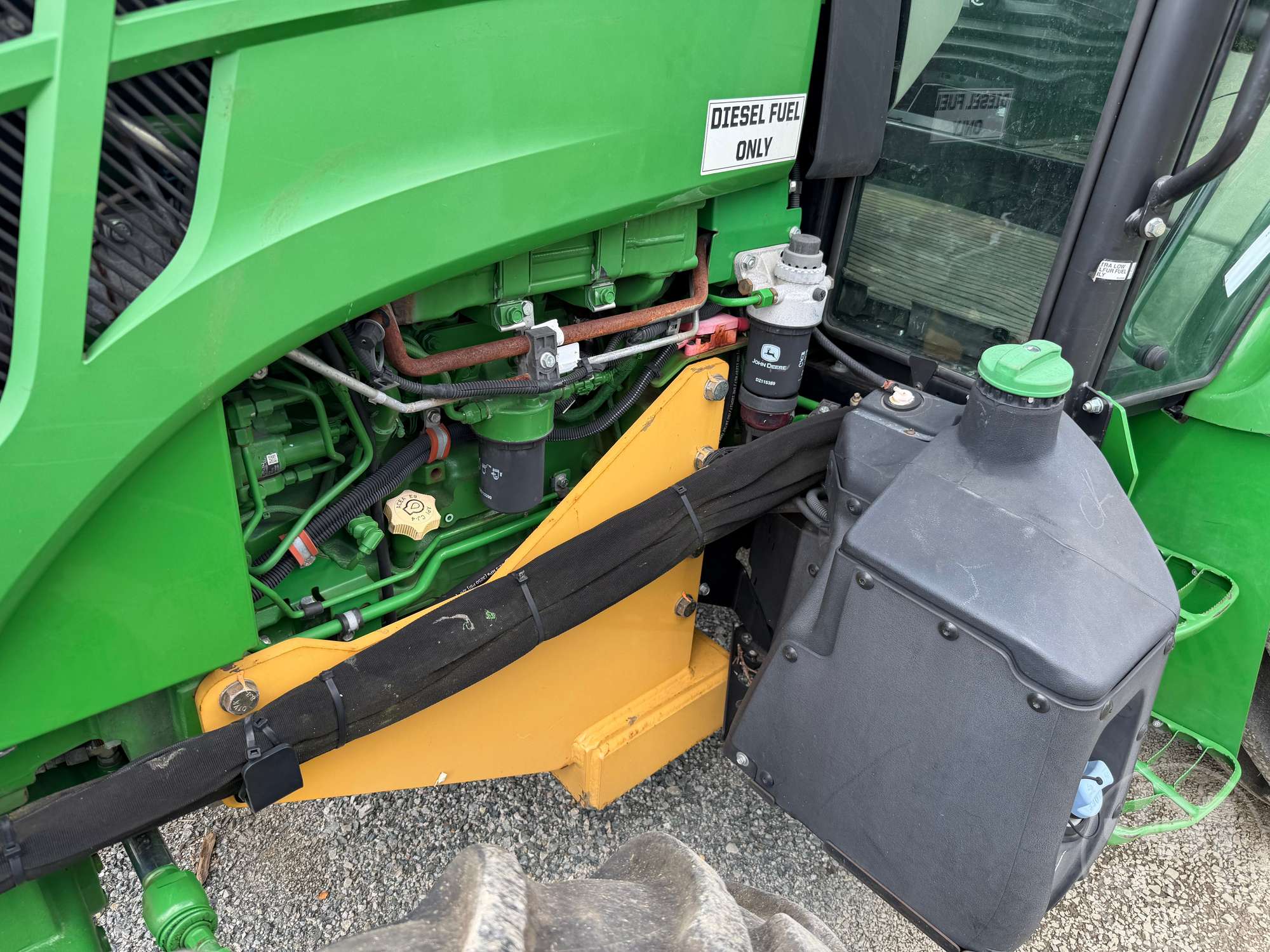 0 John Deere 5100E