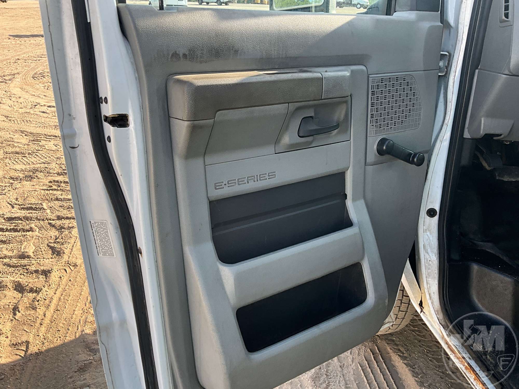 2015 Ford E-350