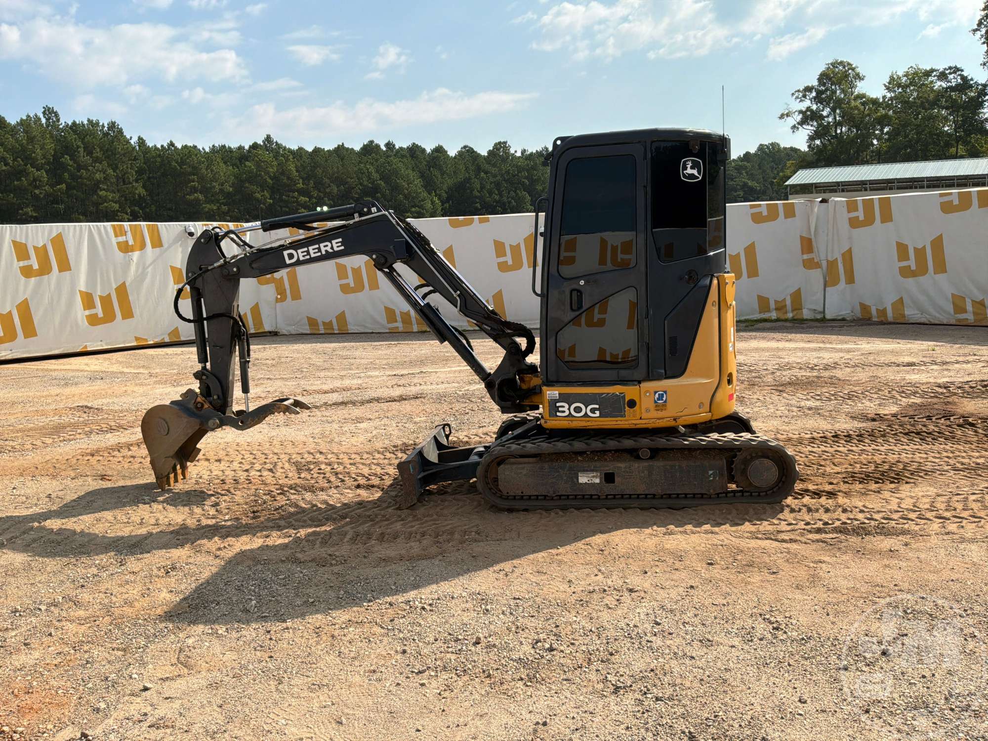 2017 John Deere 30G