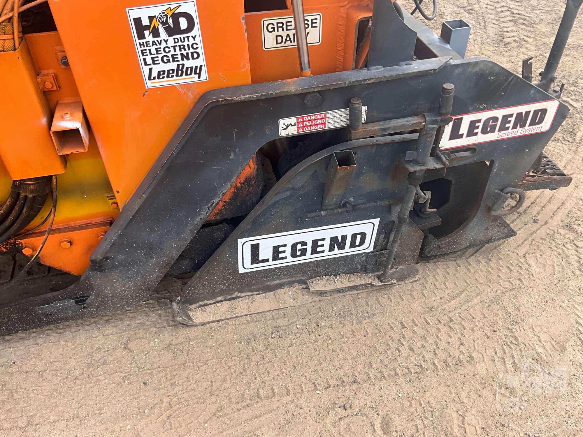 0 Leeboy 8500