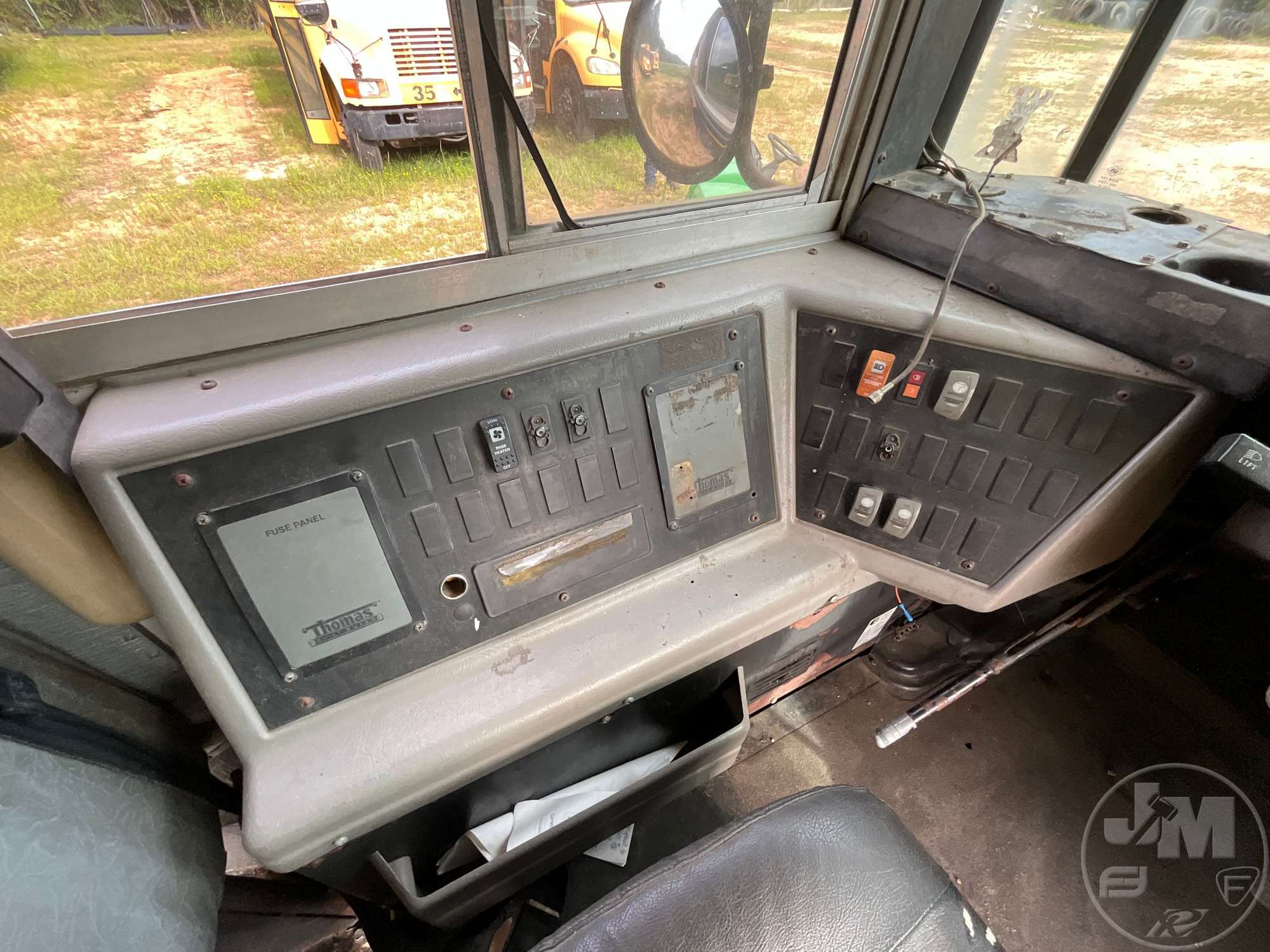 2001 Freightliner FS 65 CHASSIS