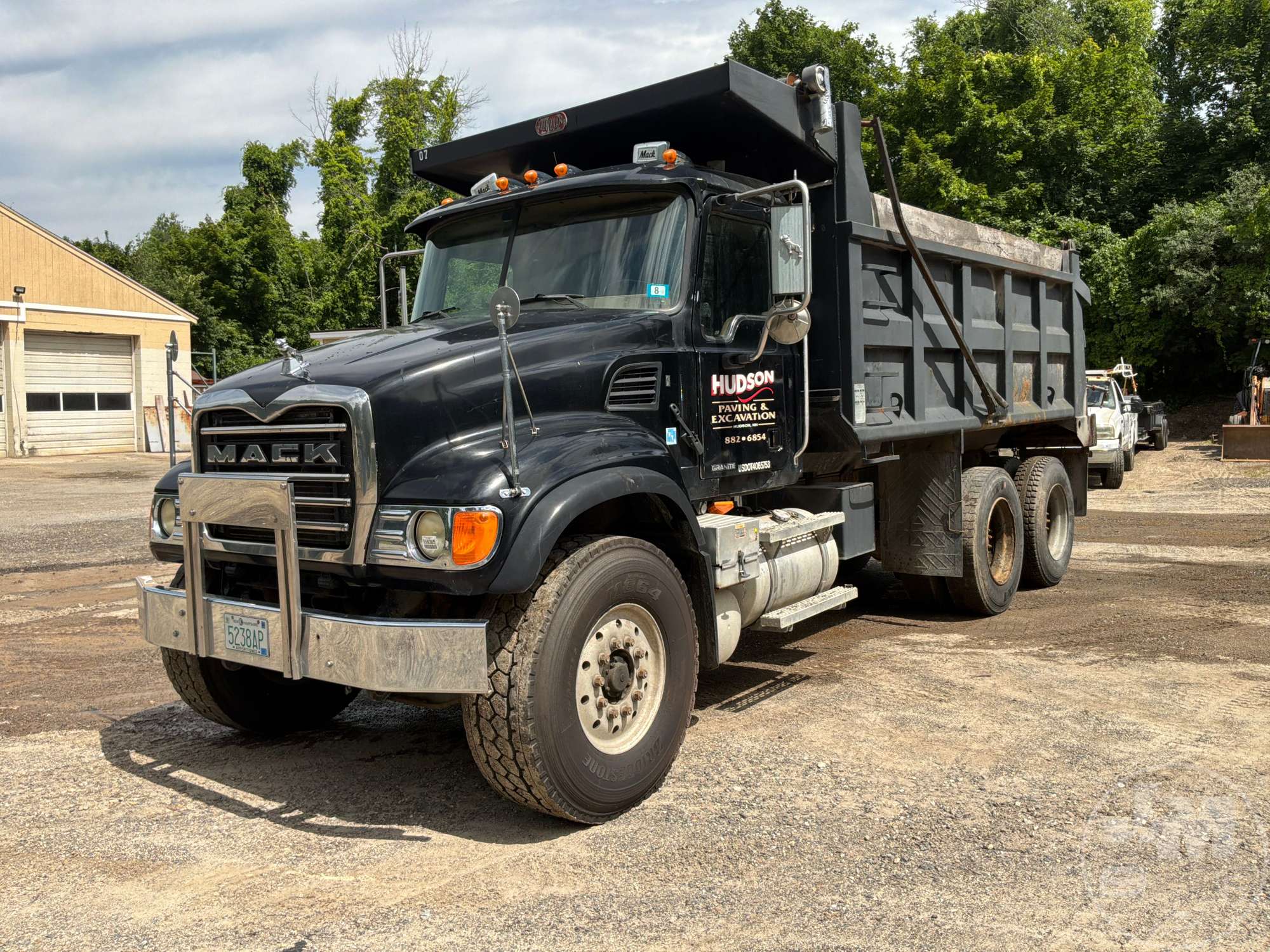 Photo of 2003 Mack CV Granite
