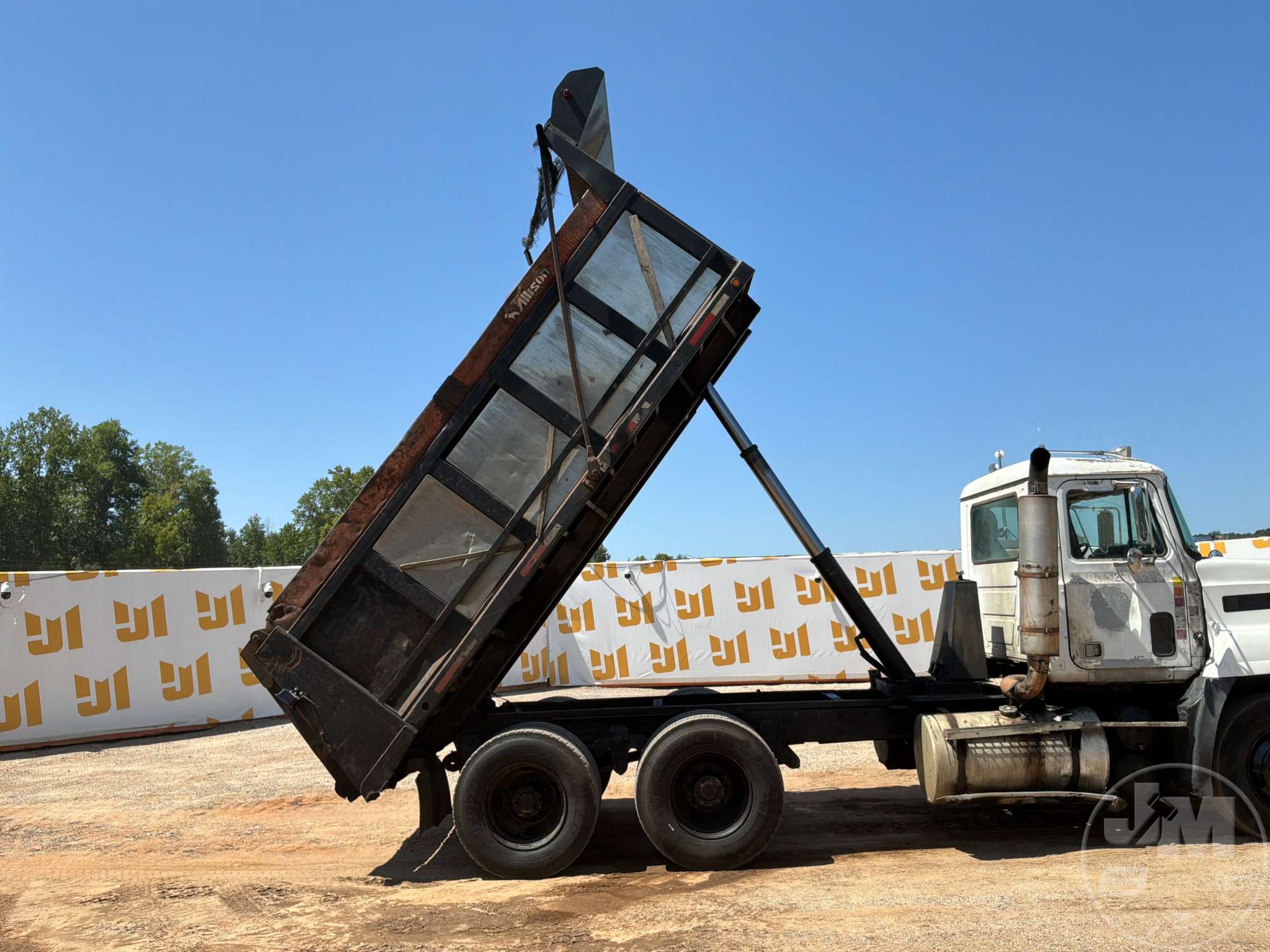 1993 Mack CH613