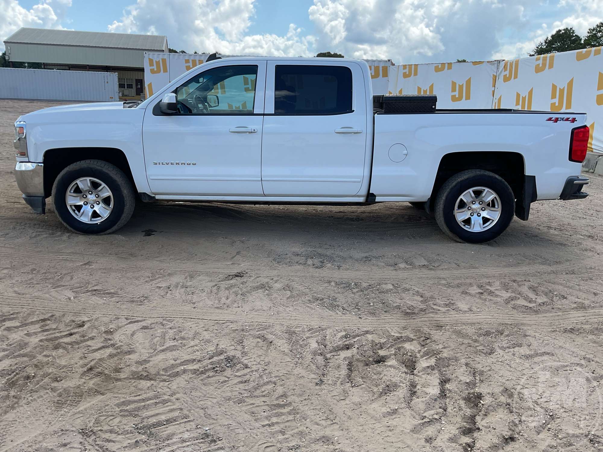 2018 Chevrolet SILVERADO