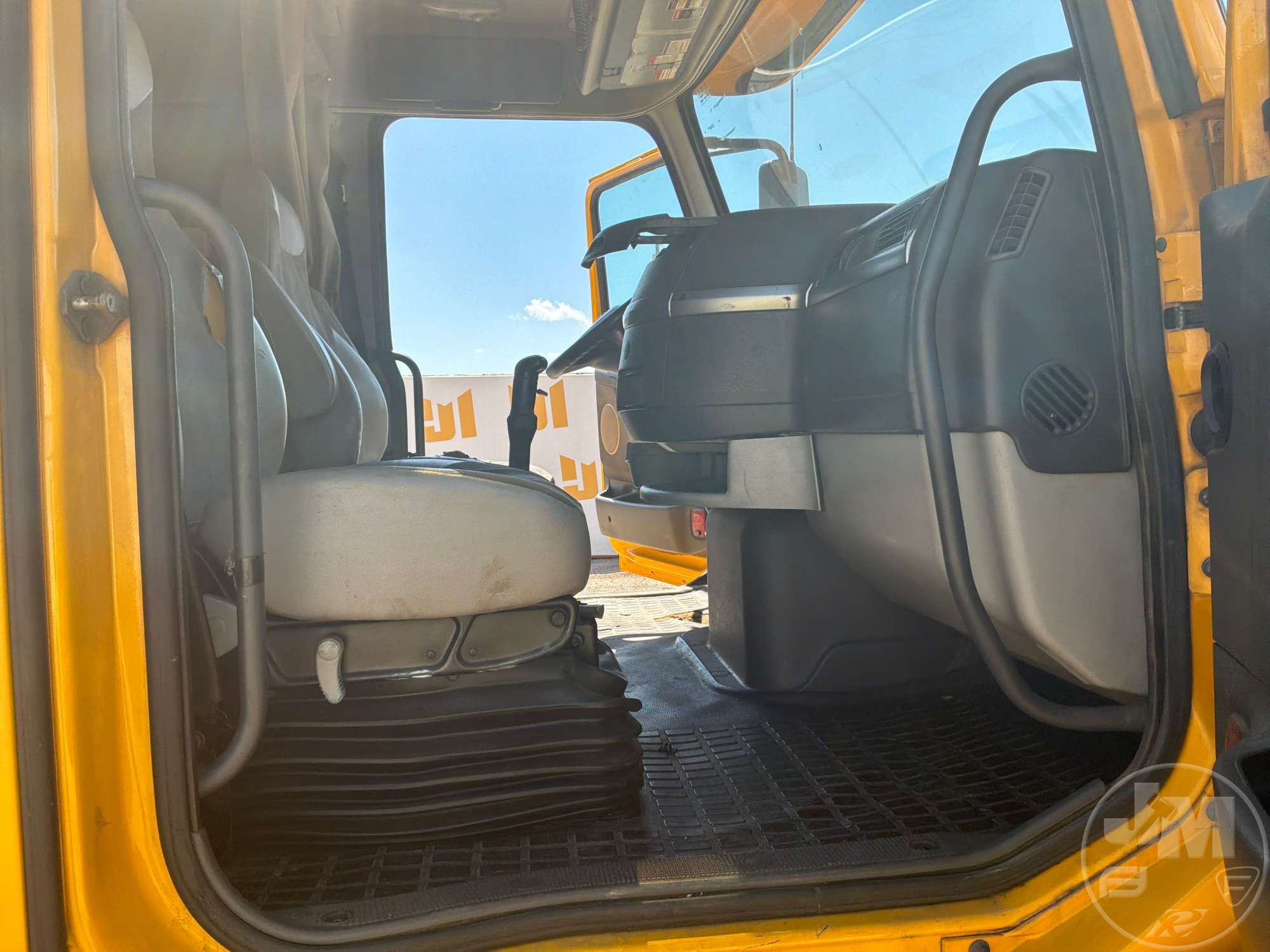 2012 Volvo VNL