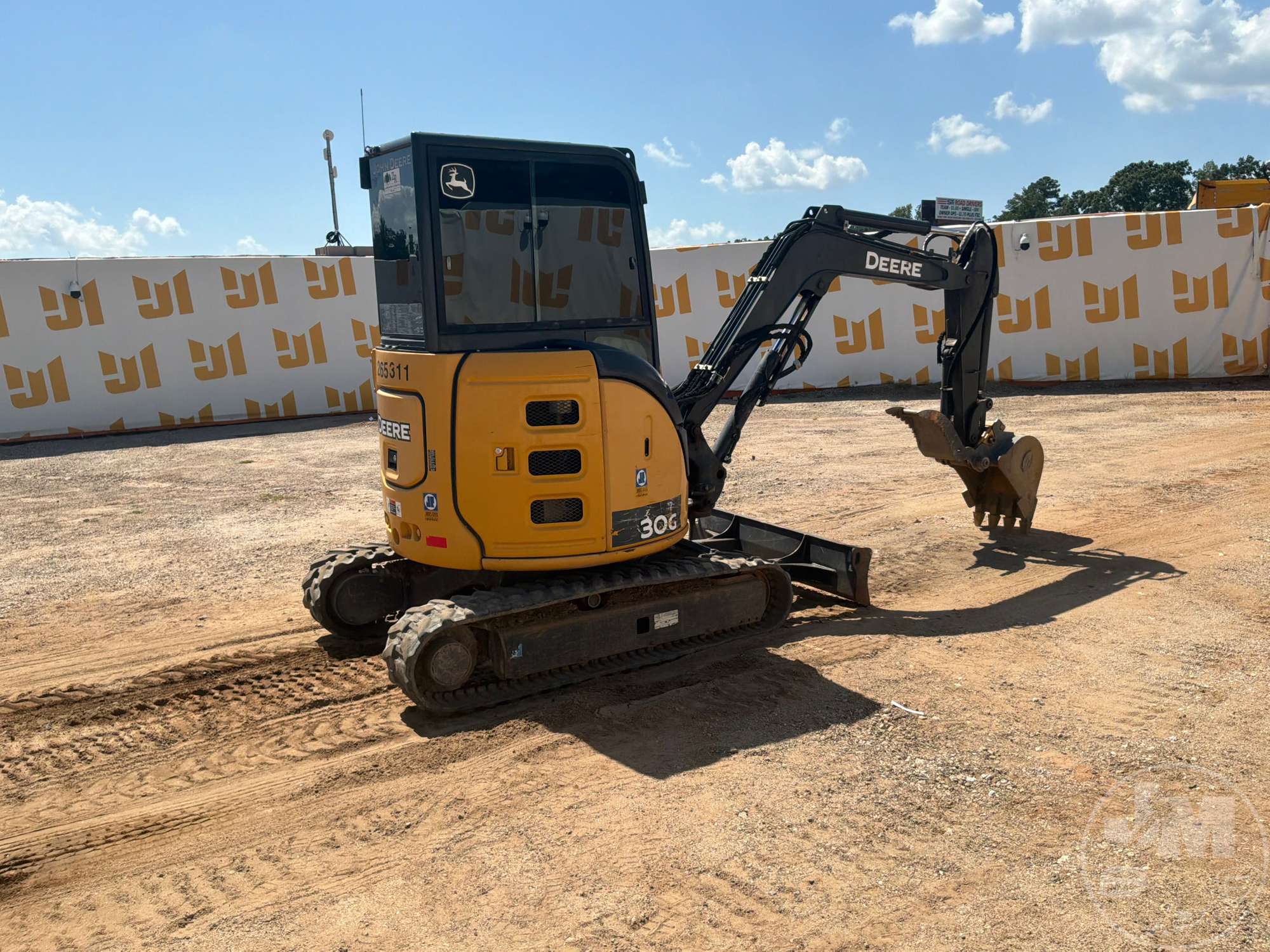 2017 John Deere 30G