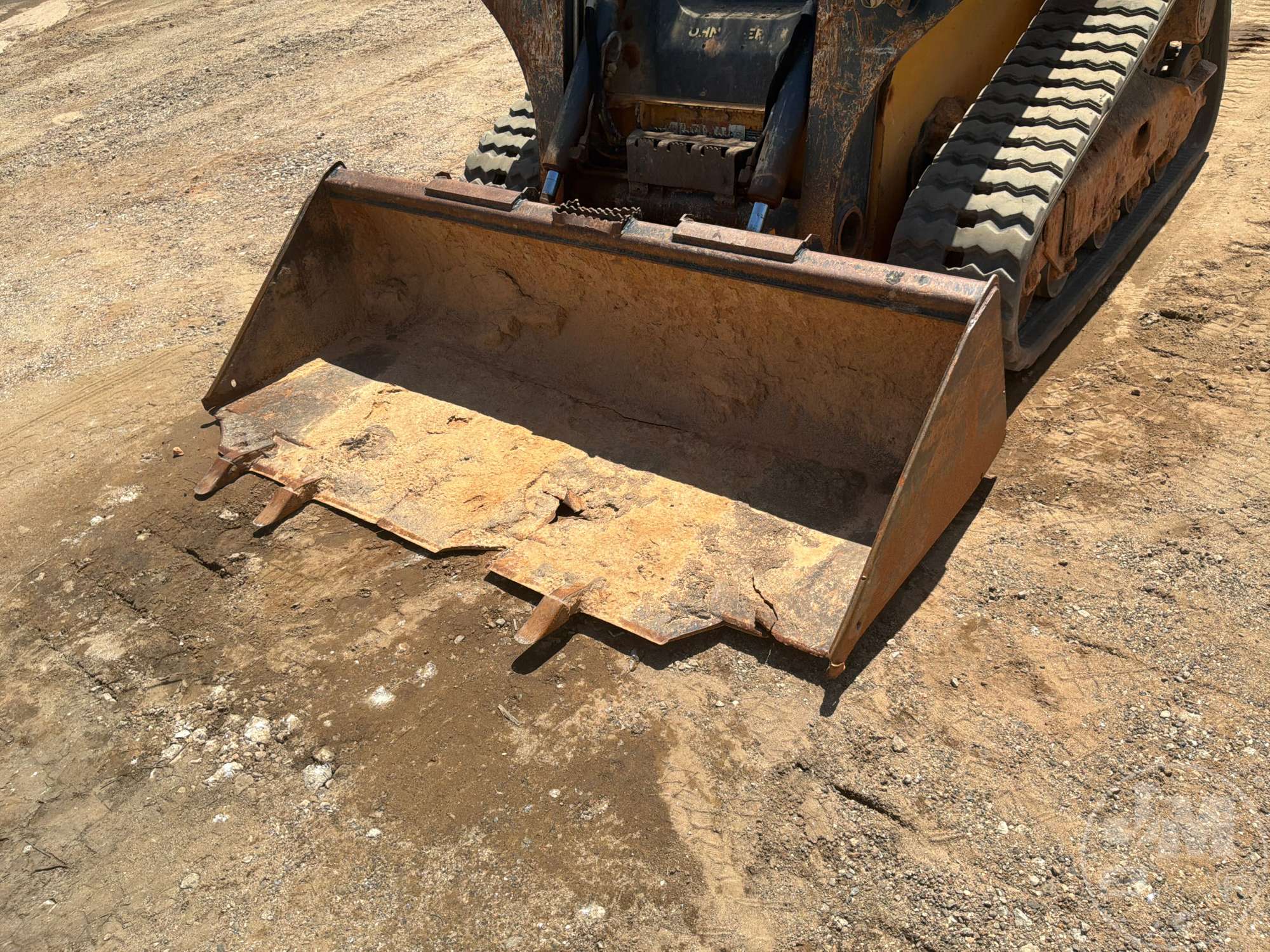 2016 John Deere 323E