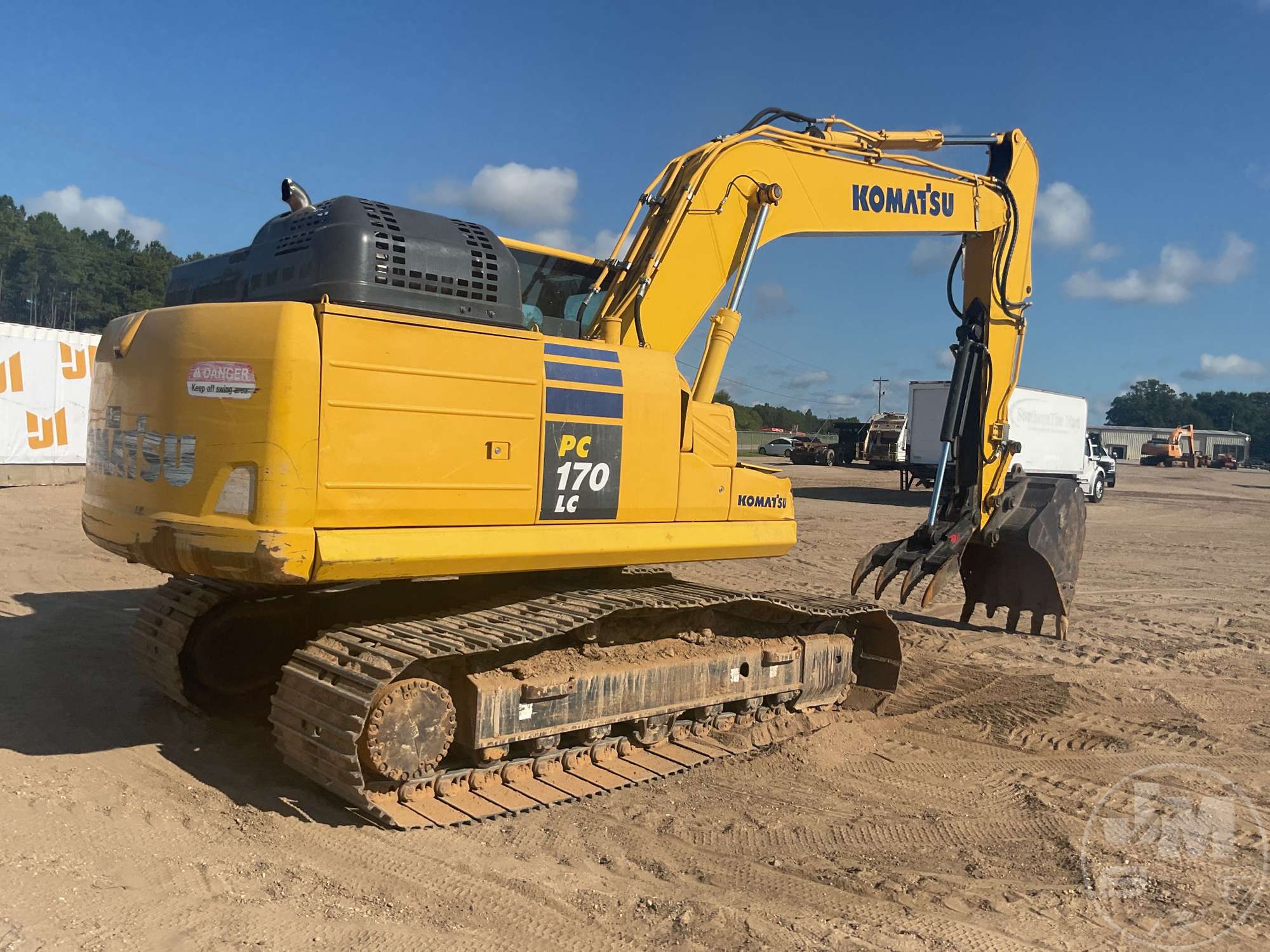 2017 Komatsu PC170LC-11