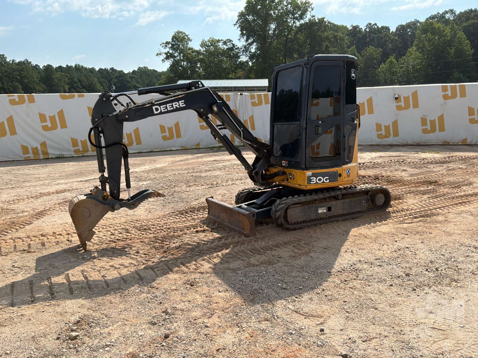 Photo of 2017 John Deere 30G