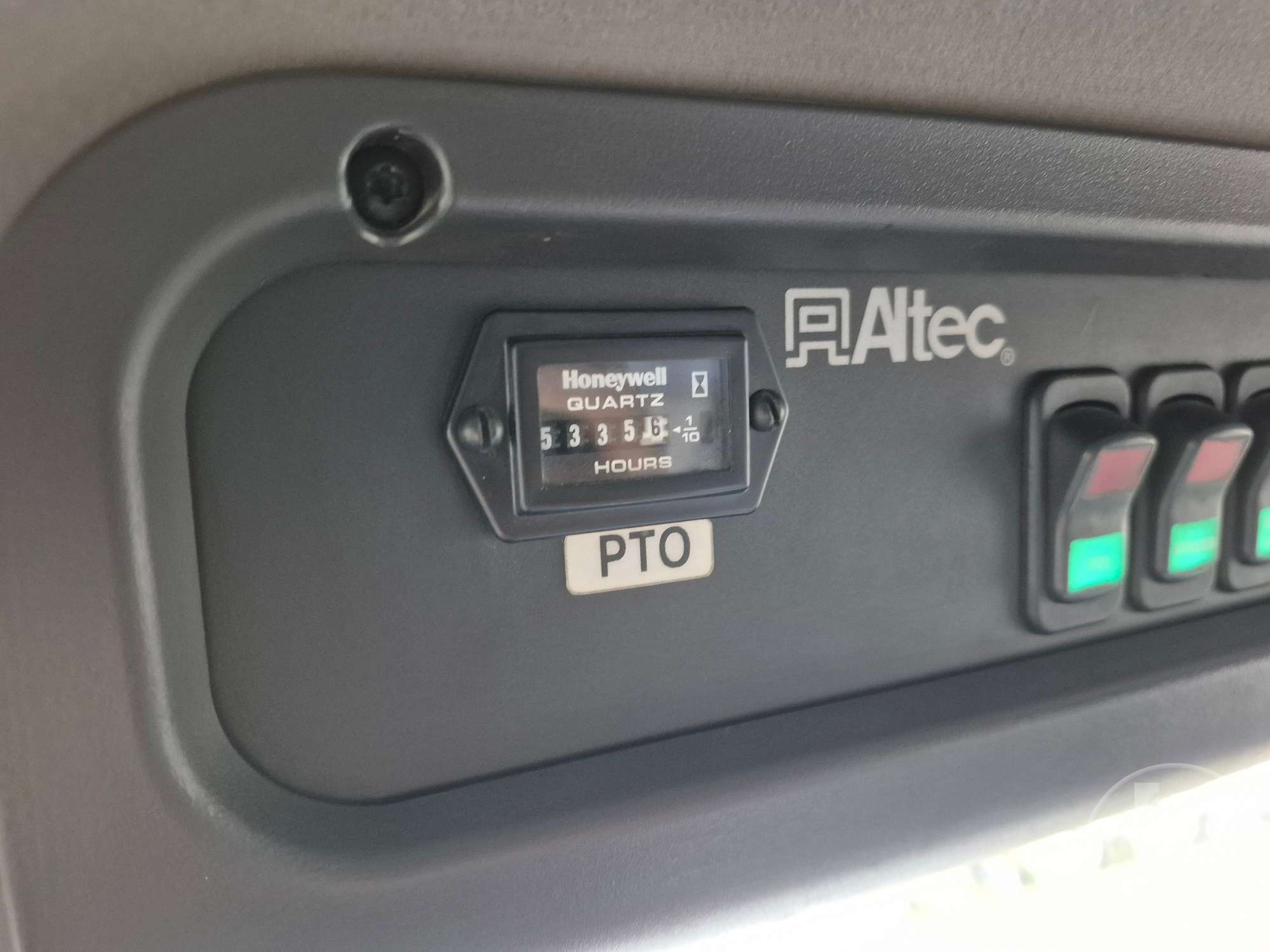2016 Freightliner M2