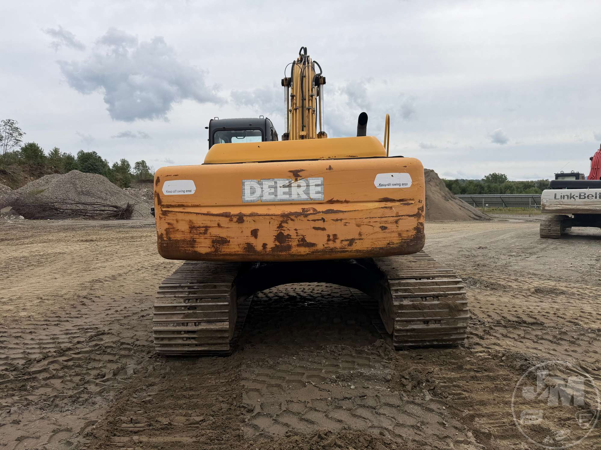 2004 John Deere 270C LC