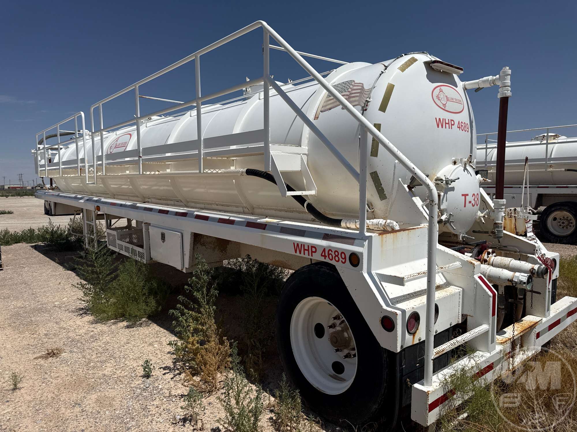 2011 Dragon VAC TANK TRAILER