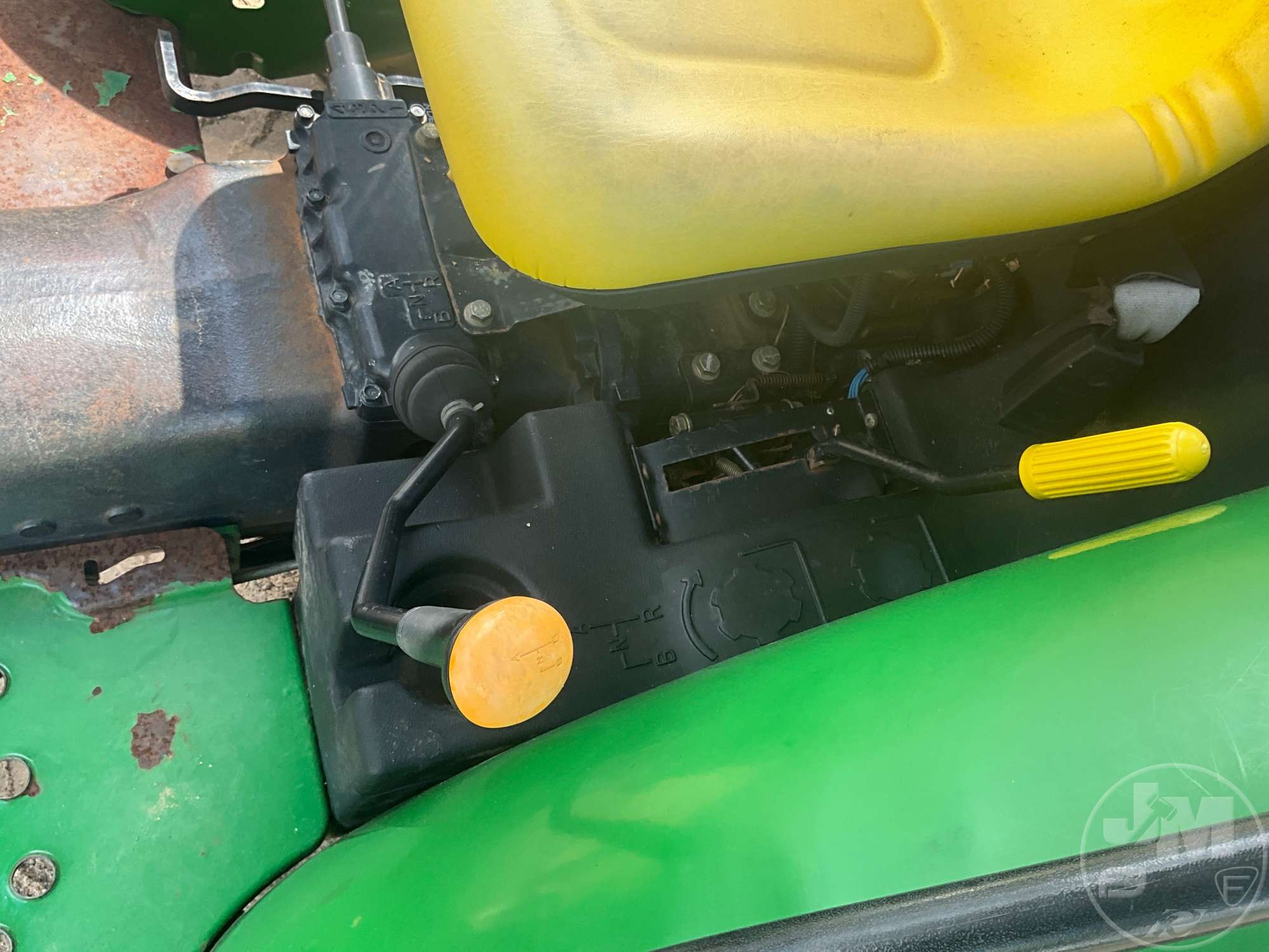 0 John Deere 5105