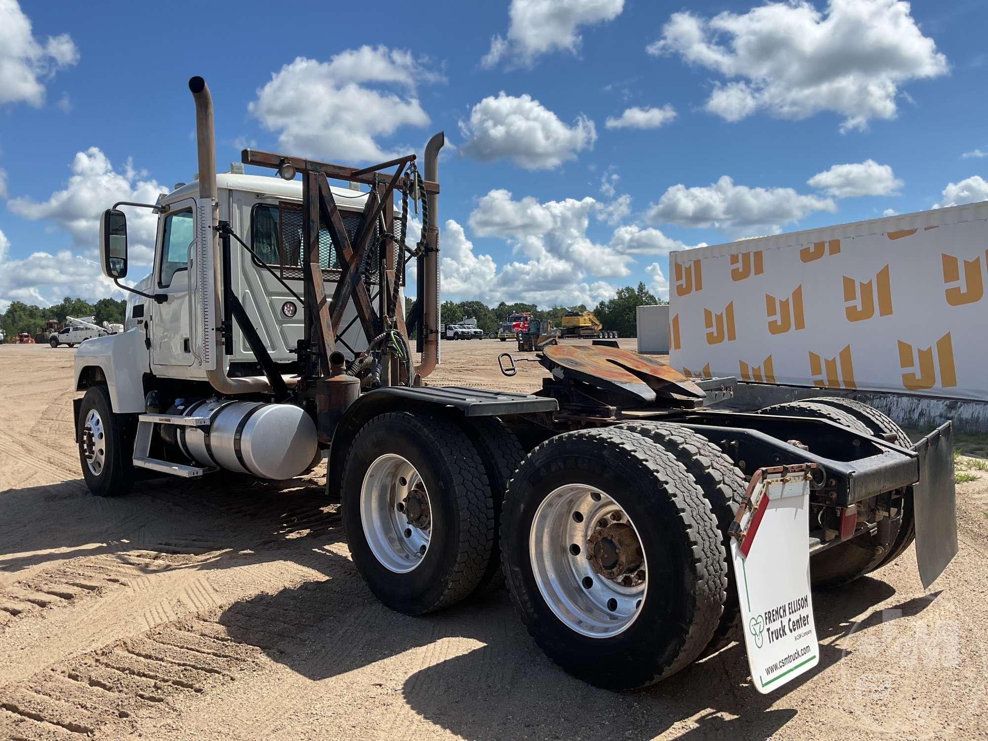 2018 Mack CHU613 PINNACLE