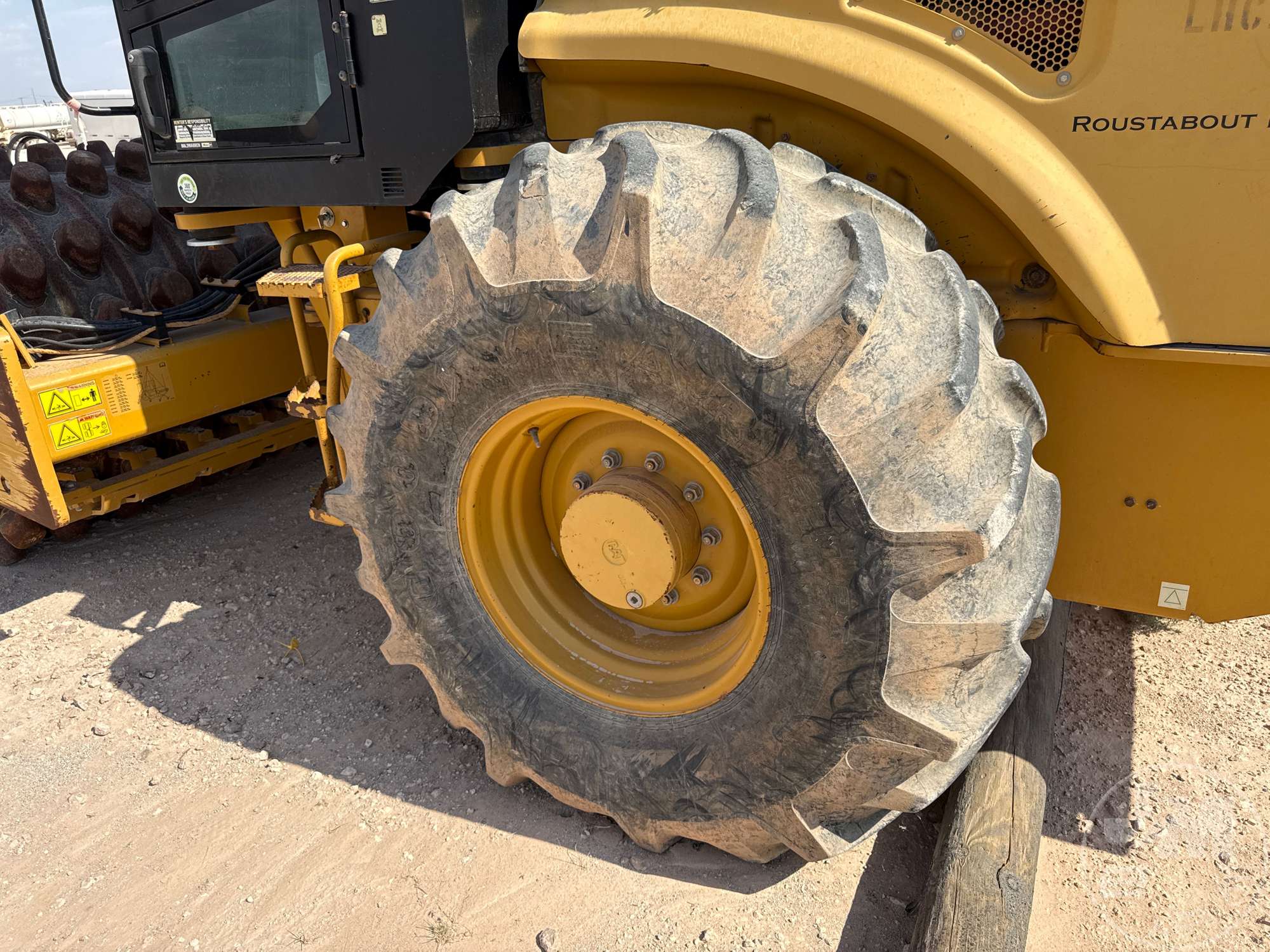 2013 Caterpillar CP56B