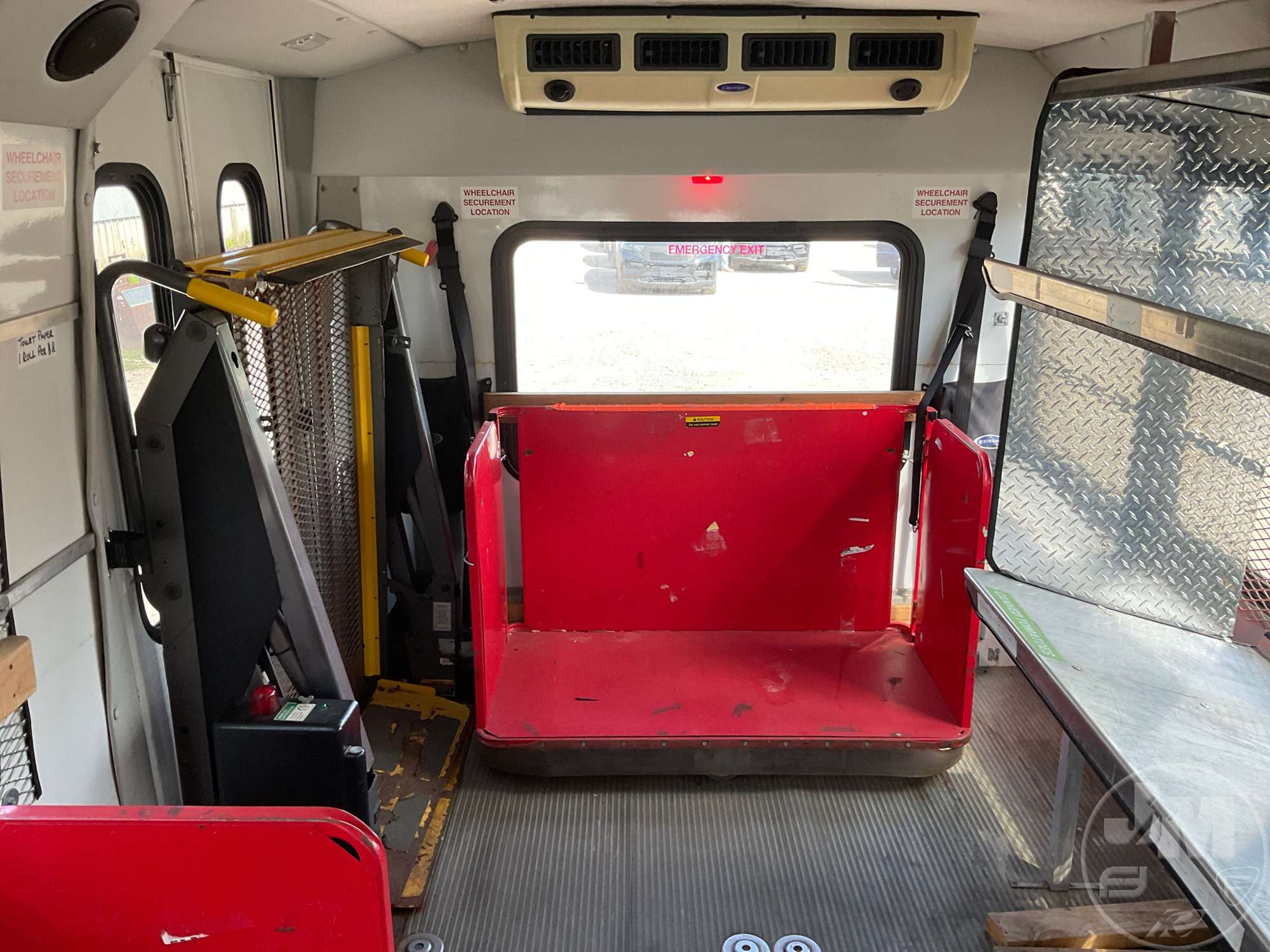 2006 Ford E-450