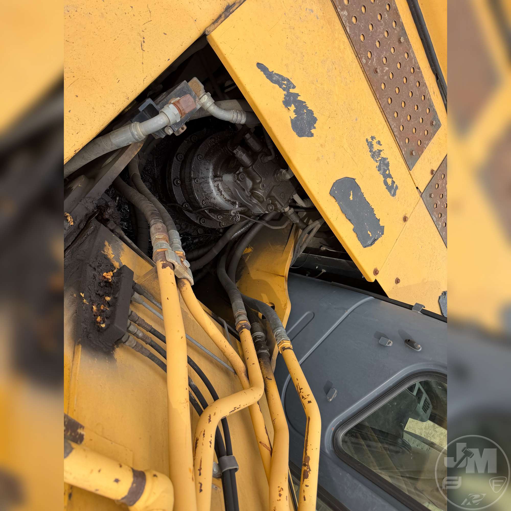 2004 John Deere 270C LC