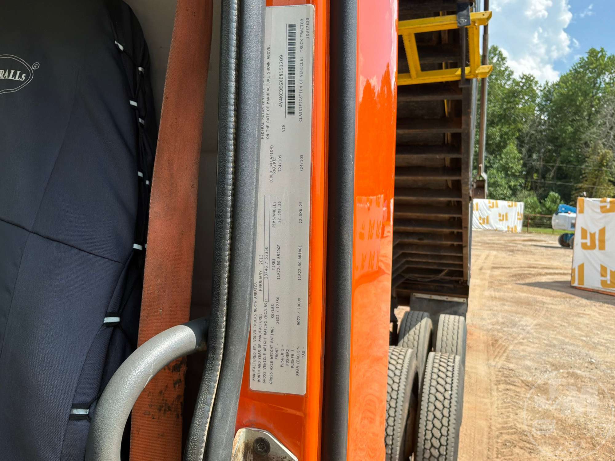 2014 Volvo VHD