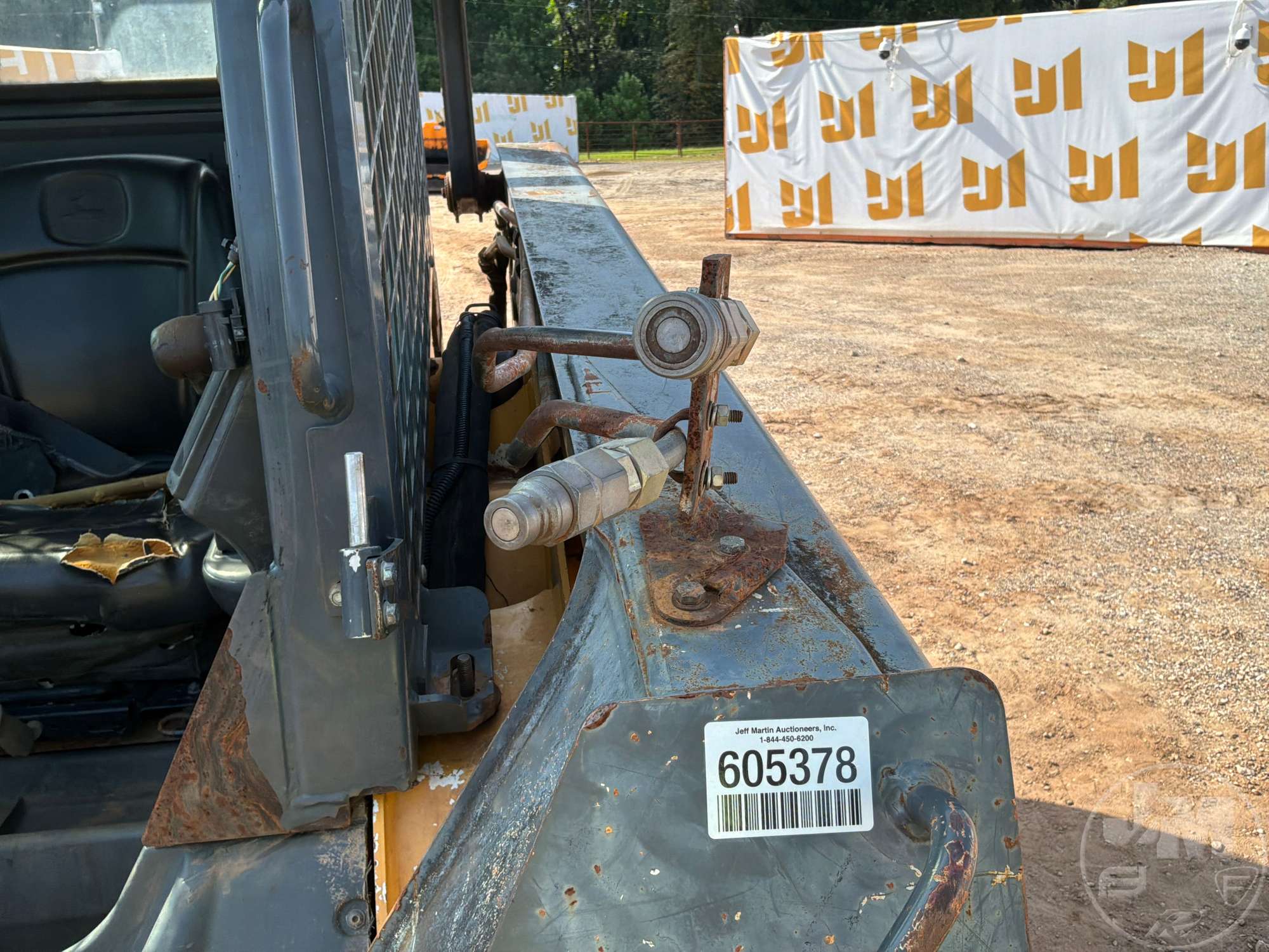 2011 John Deere 333D