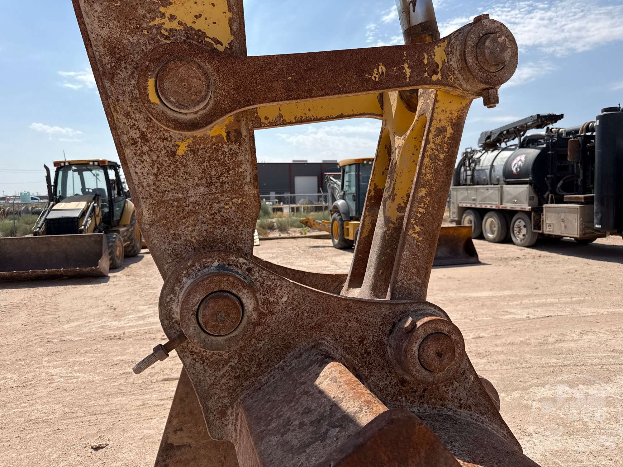 2014 Komatsu PC360LC-10