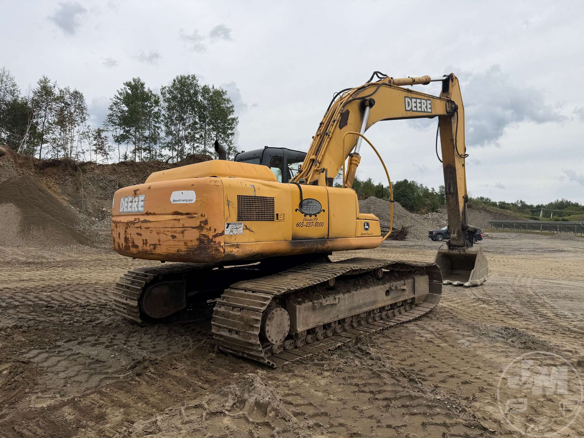 2004 John Deere 270C LC