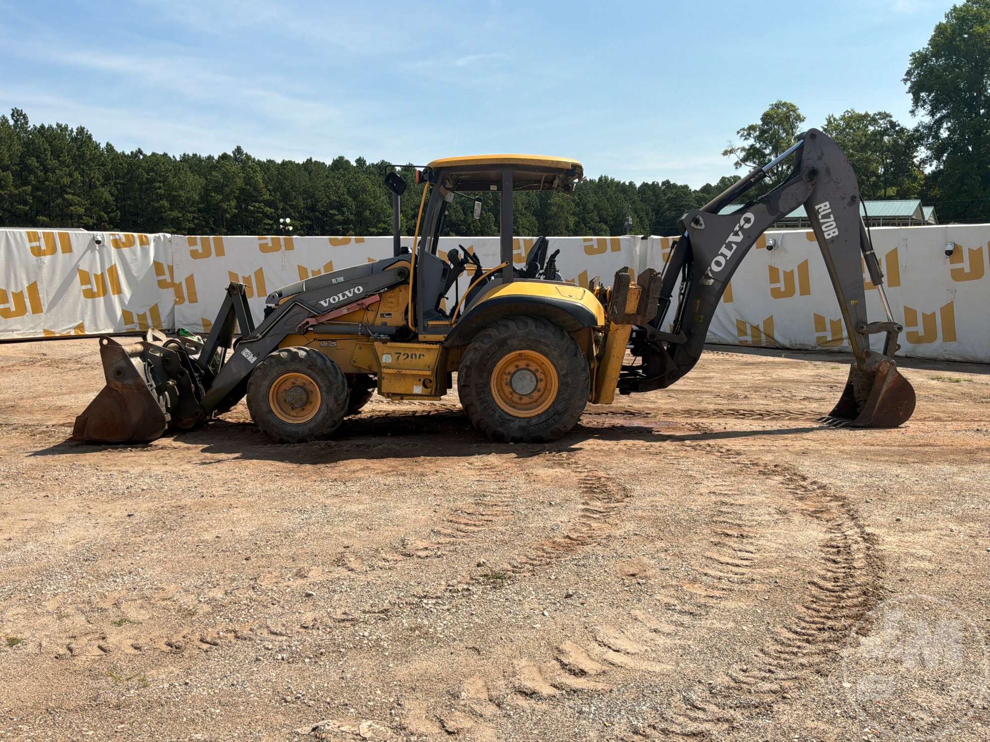 2014 Volvo BL70B