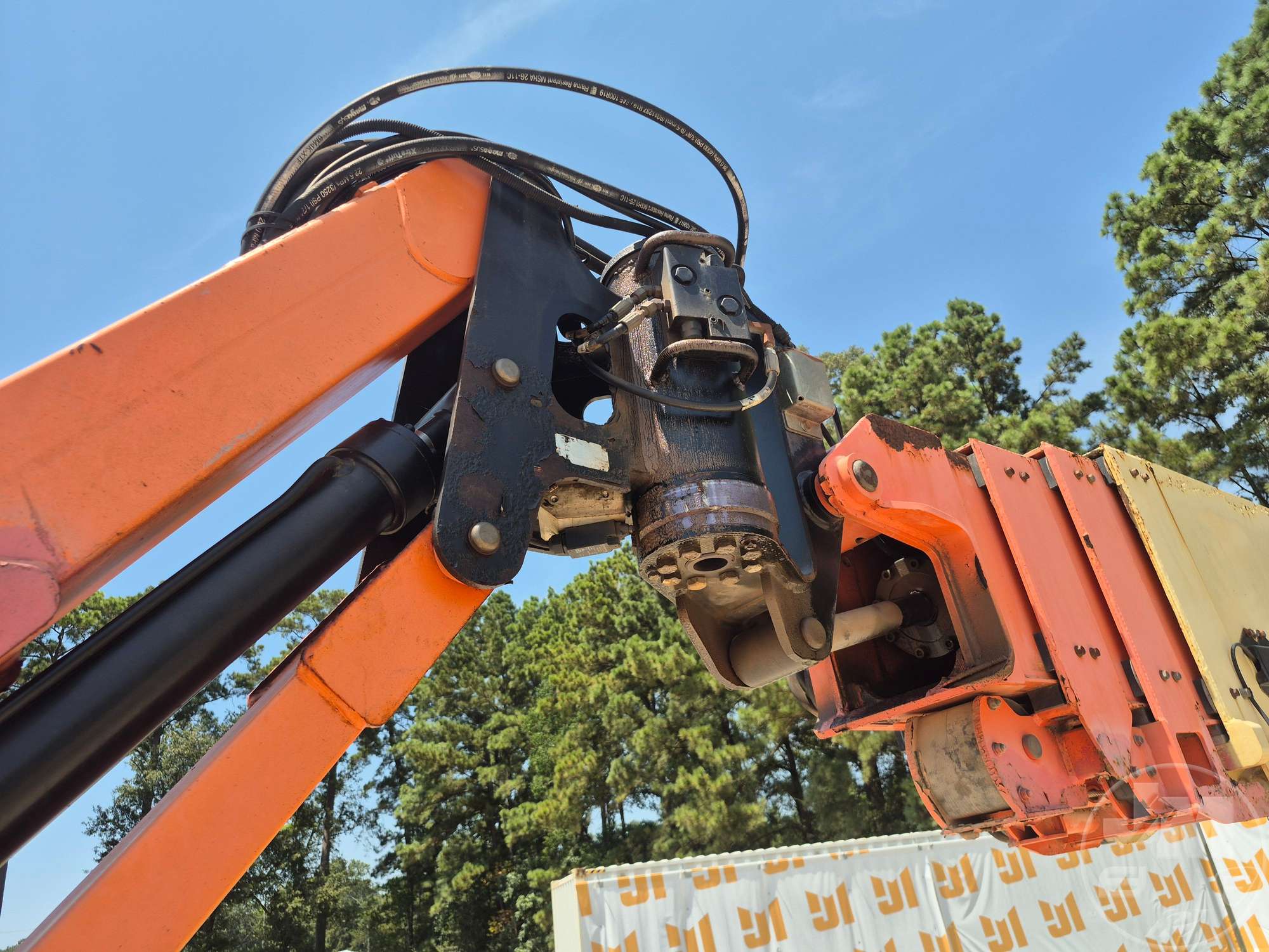 2013 JLG 1200SJP