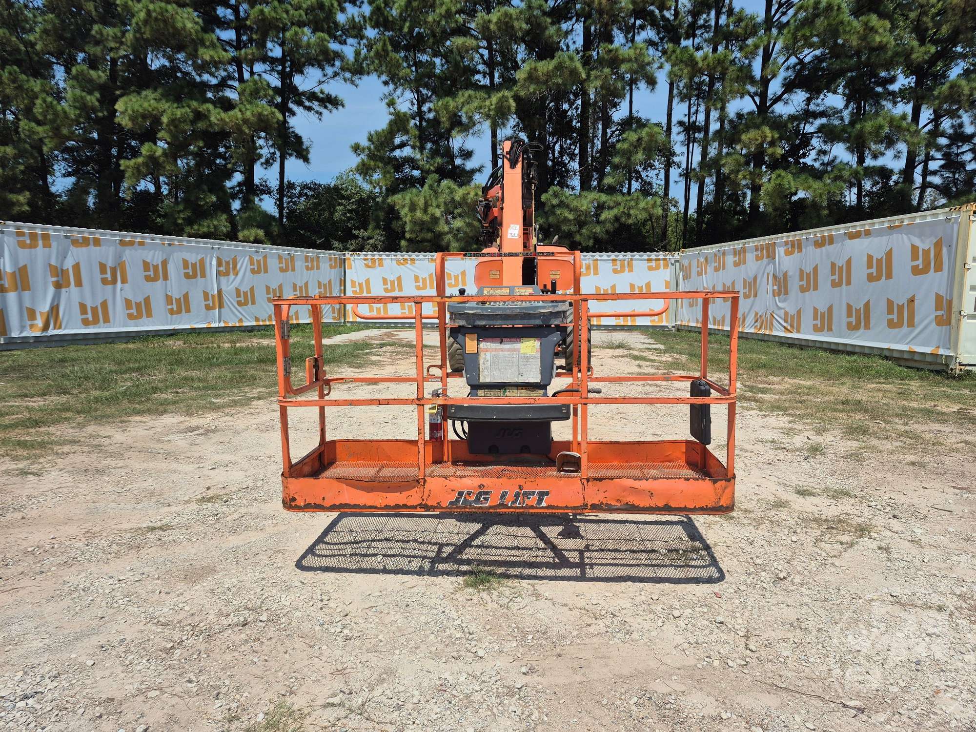 2013 JLG 1200SJP