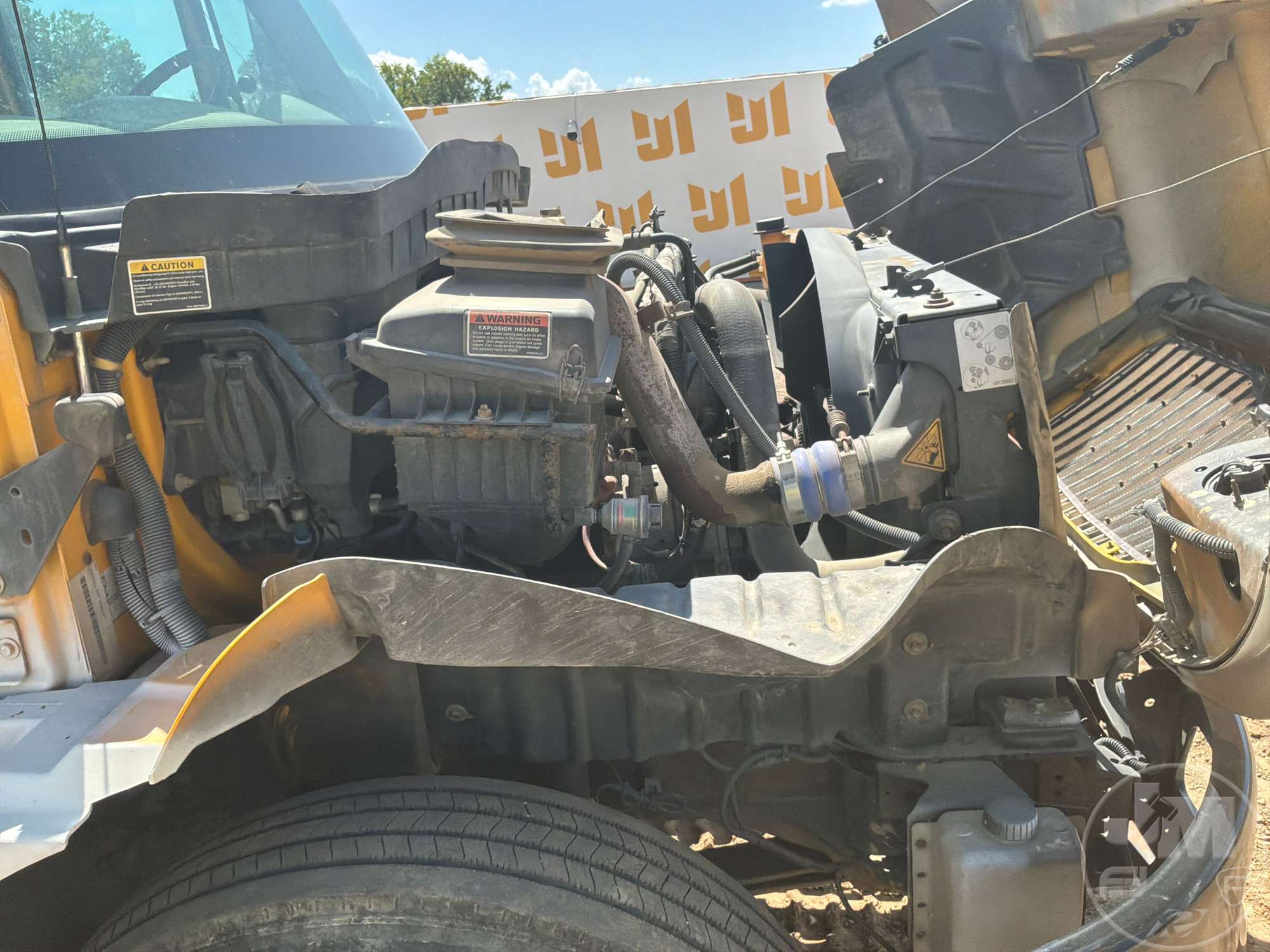 2013 International MA025
