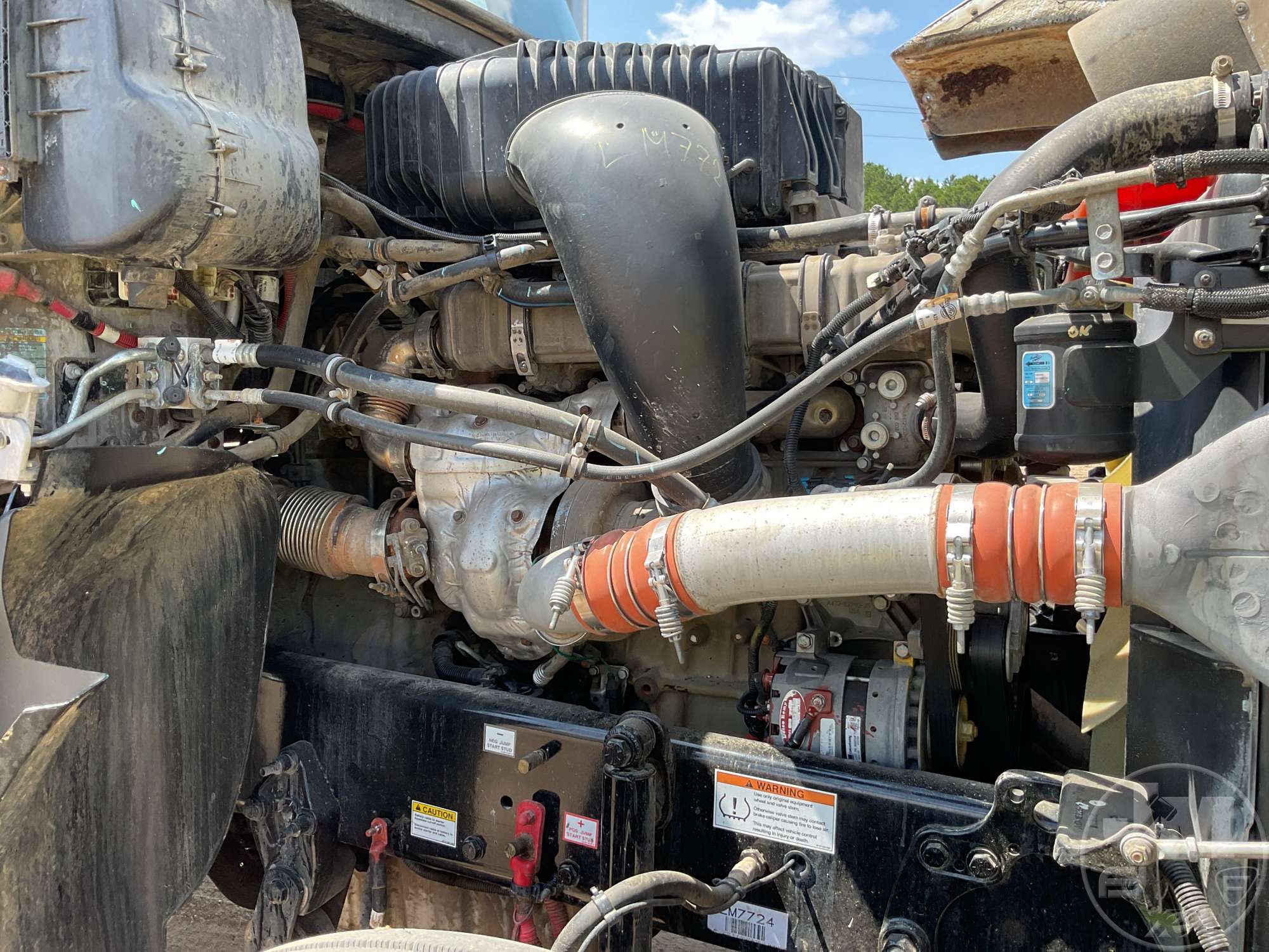 2020 Freightliner SD122