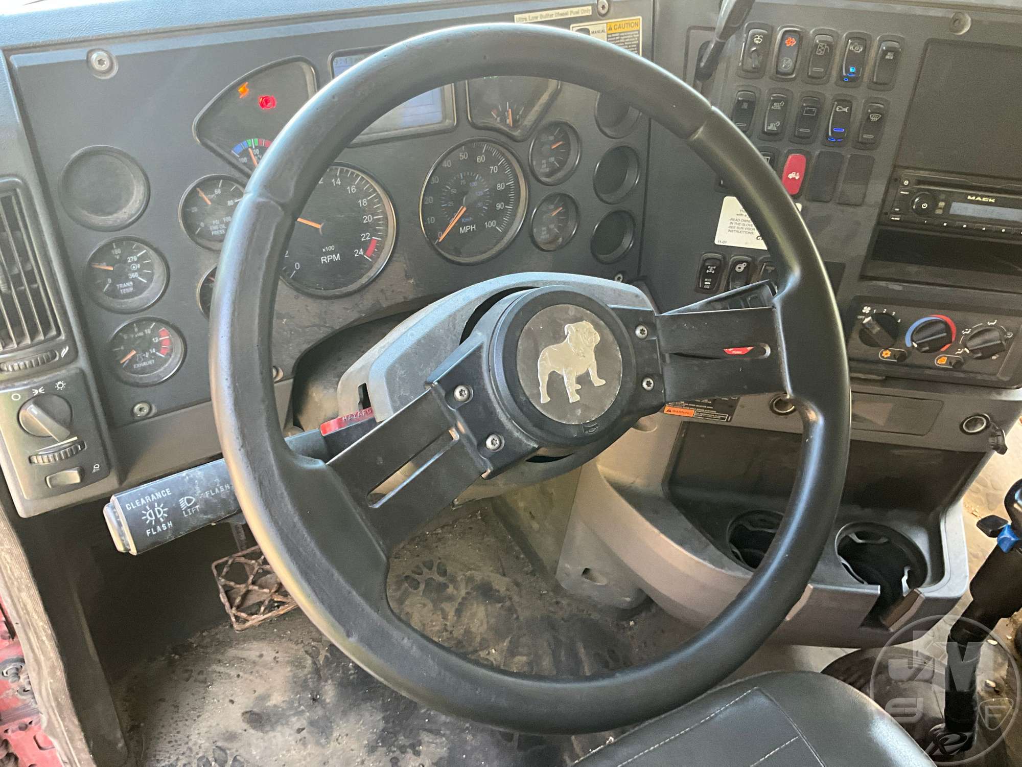 2009 Mack GU713