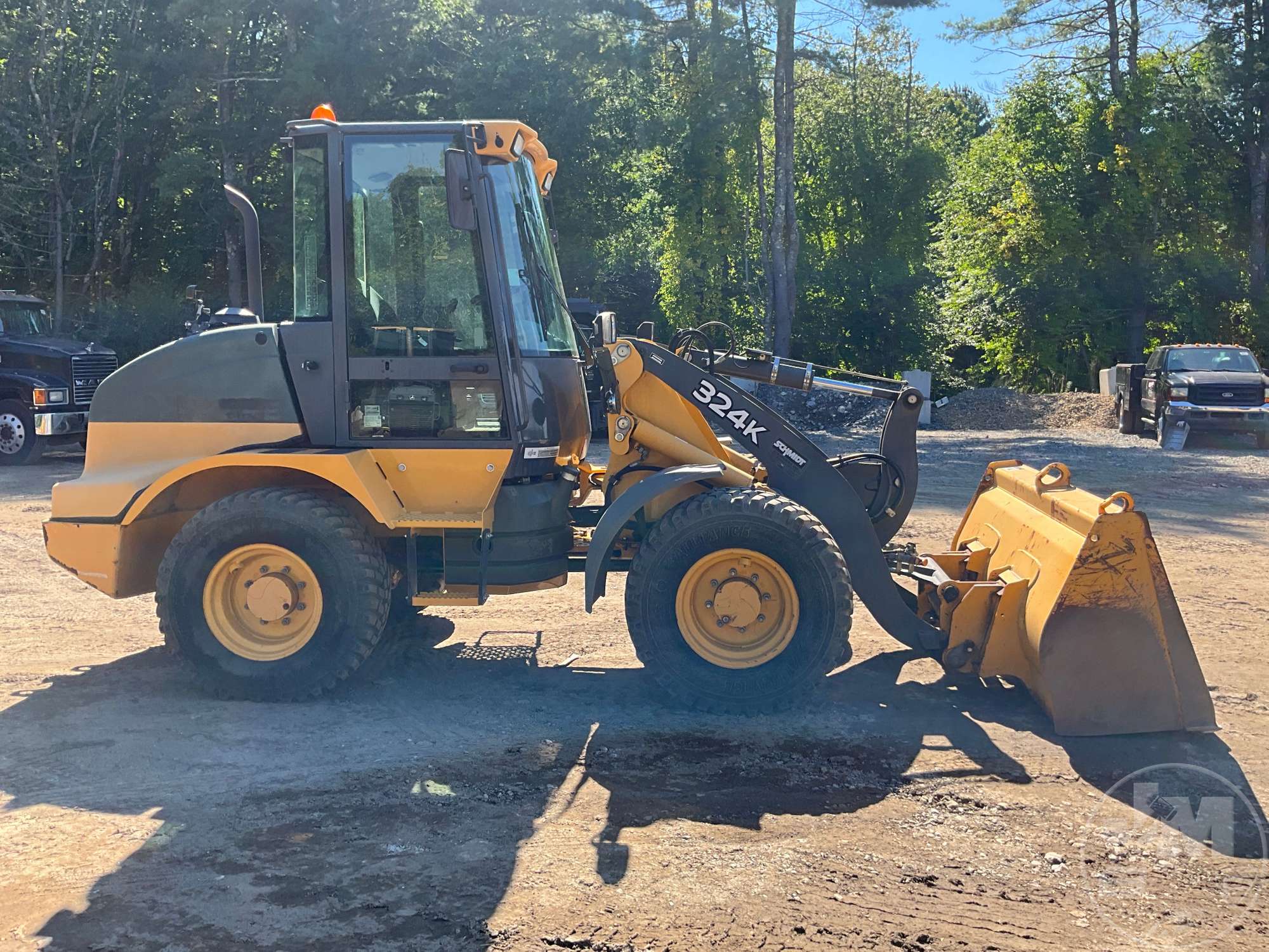2017 John Deere 324K