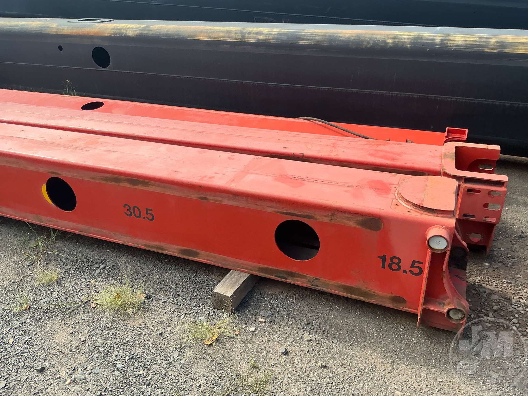 2003 Shuttlelift 5560B