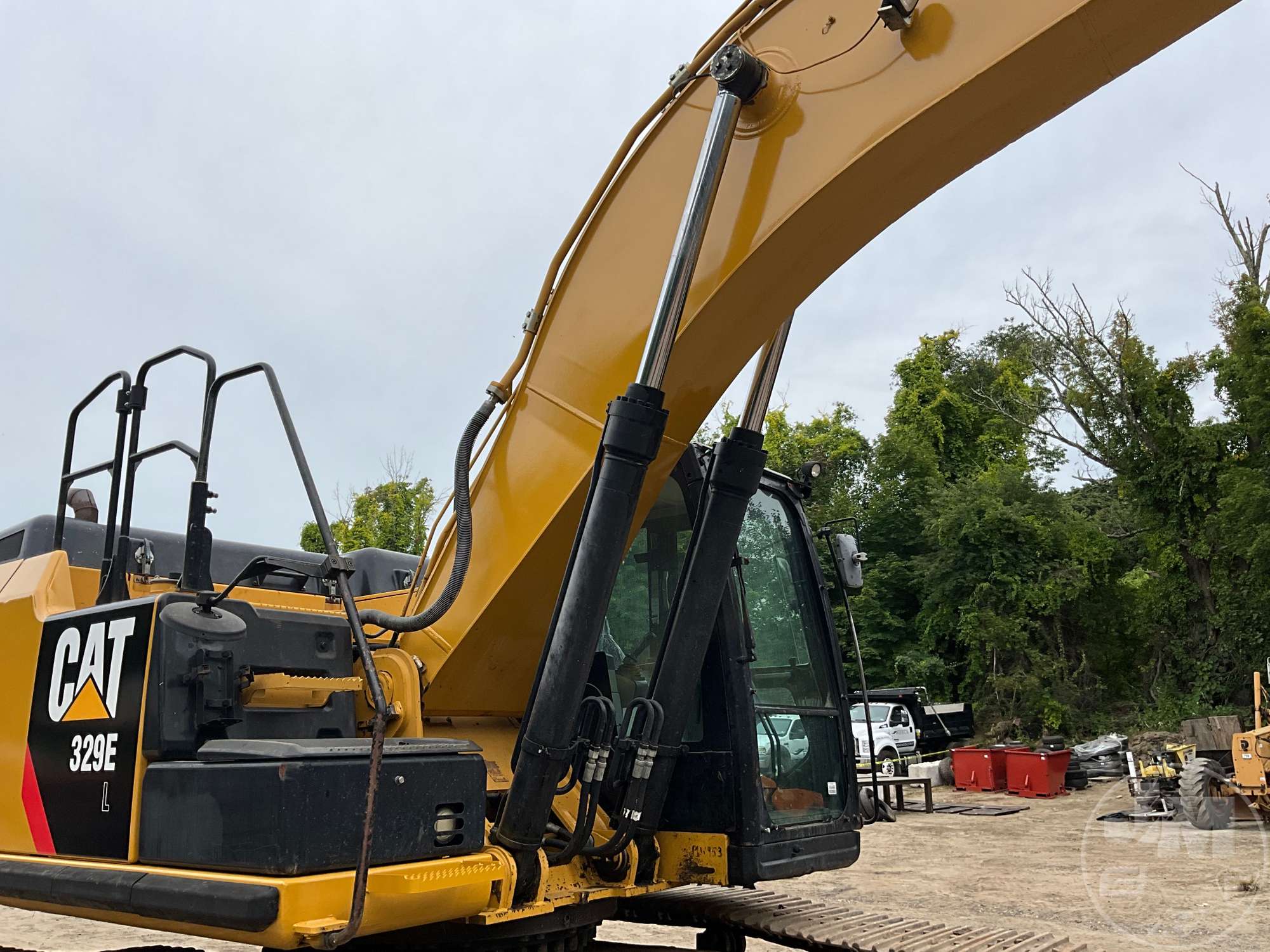 2012 Caterpillar 329E L