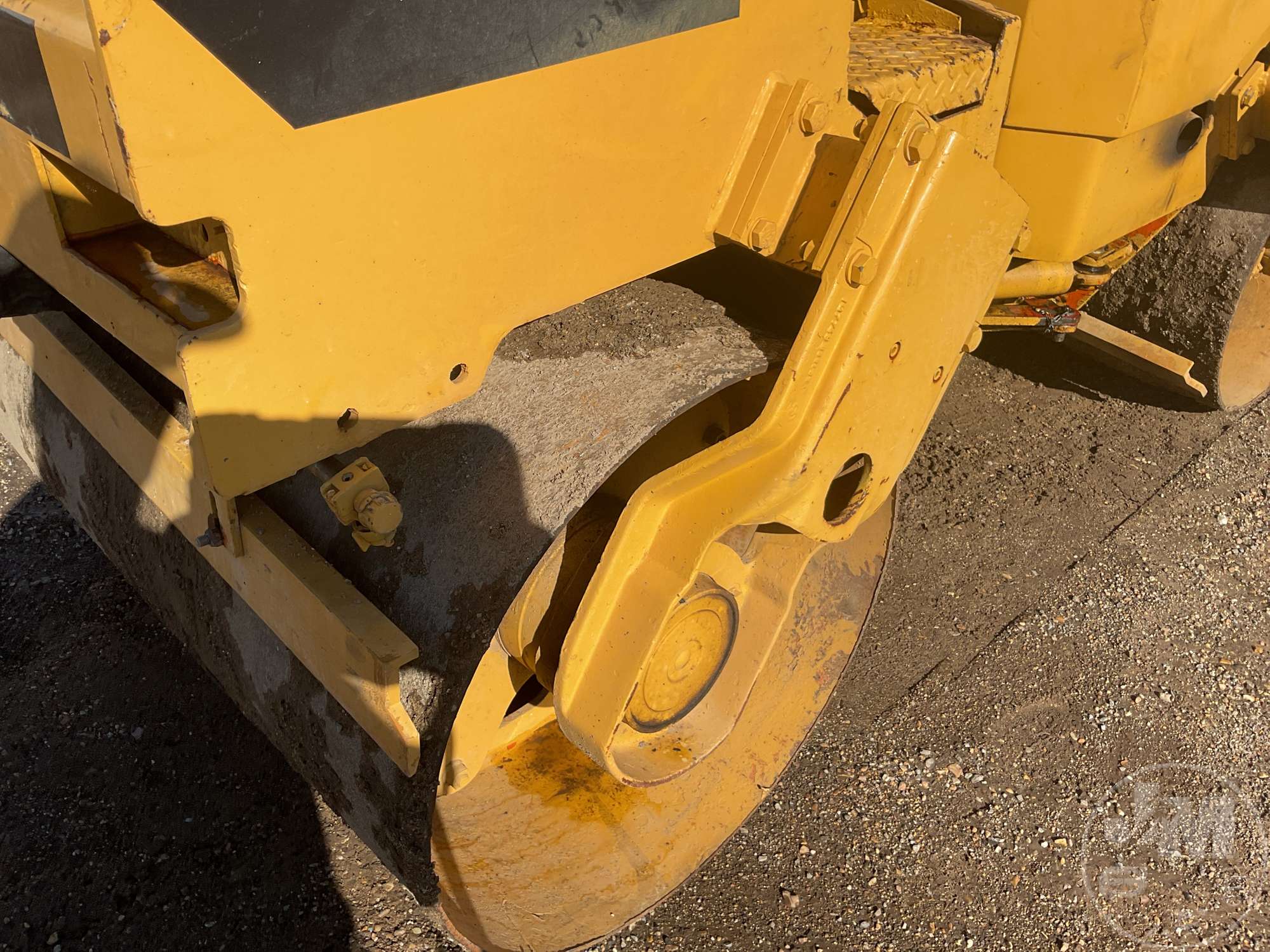 1998 Caterpillar CB224C