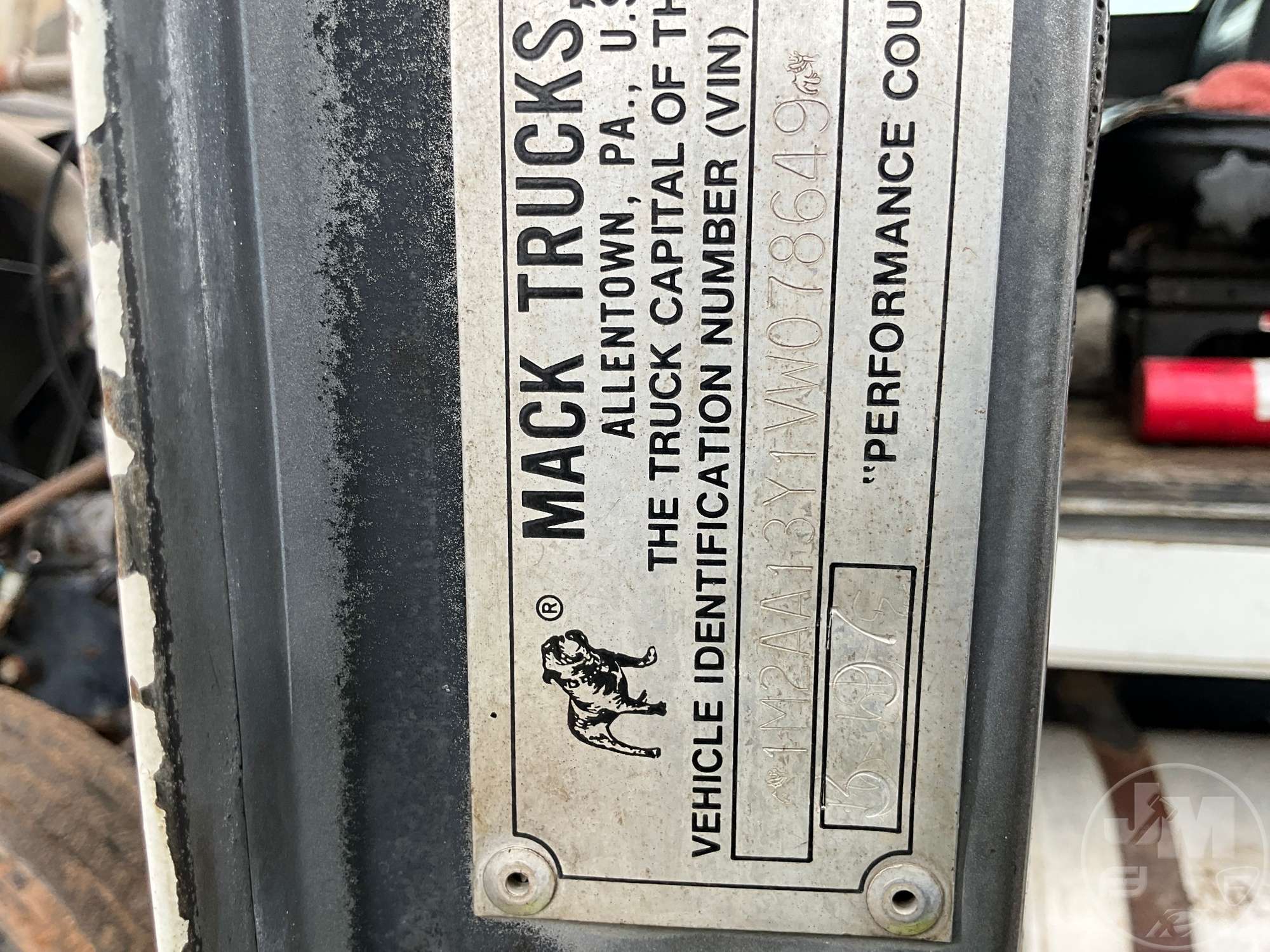 1997 Mack CH 613