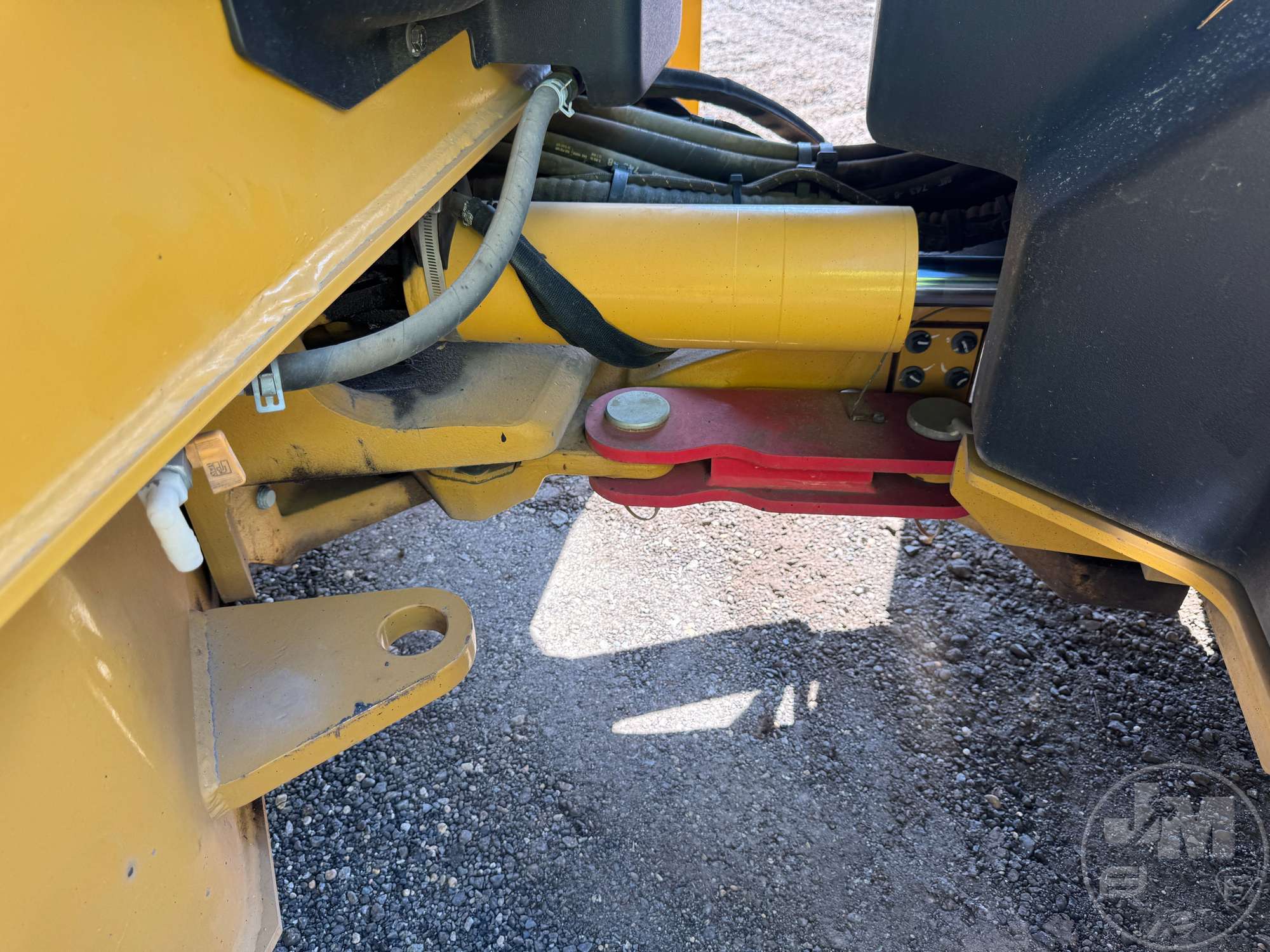 2016 Caterpillar CB54B