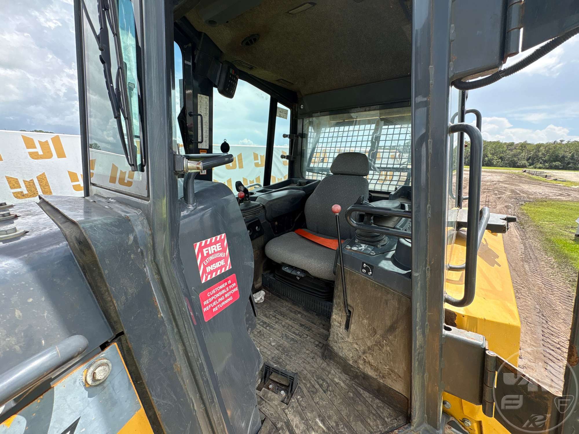 2019 John Deere 750K LGP
