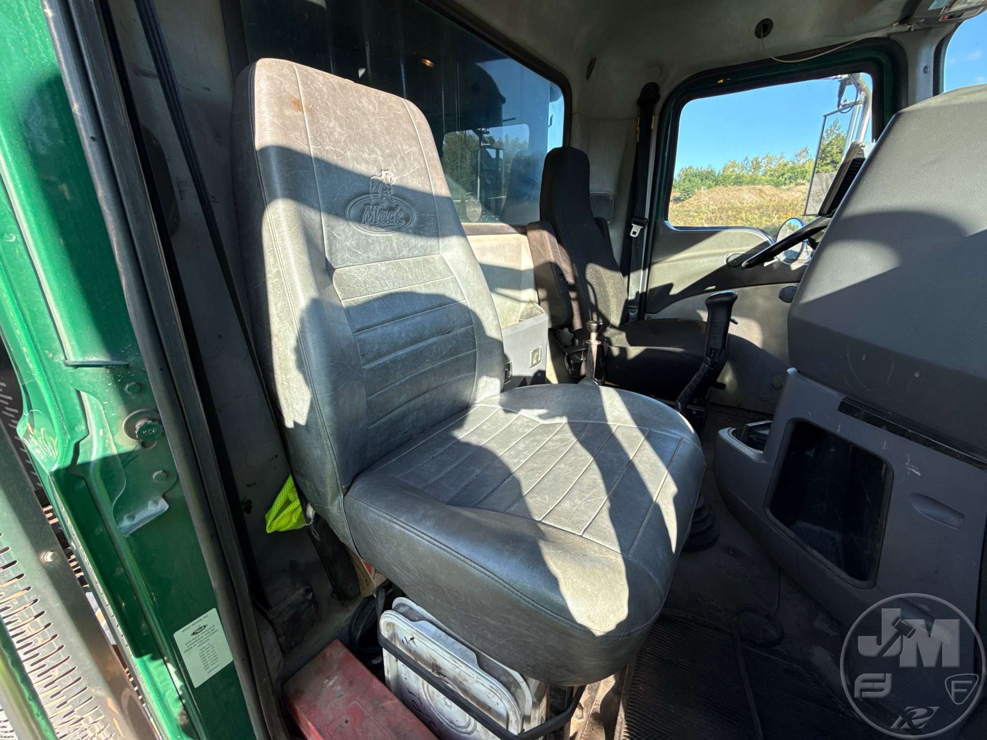 2011 Mack GU GRANITE