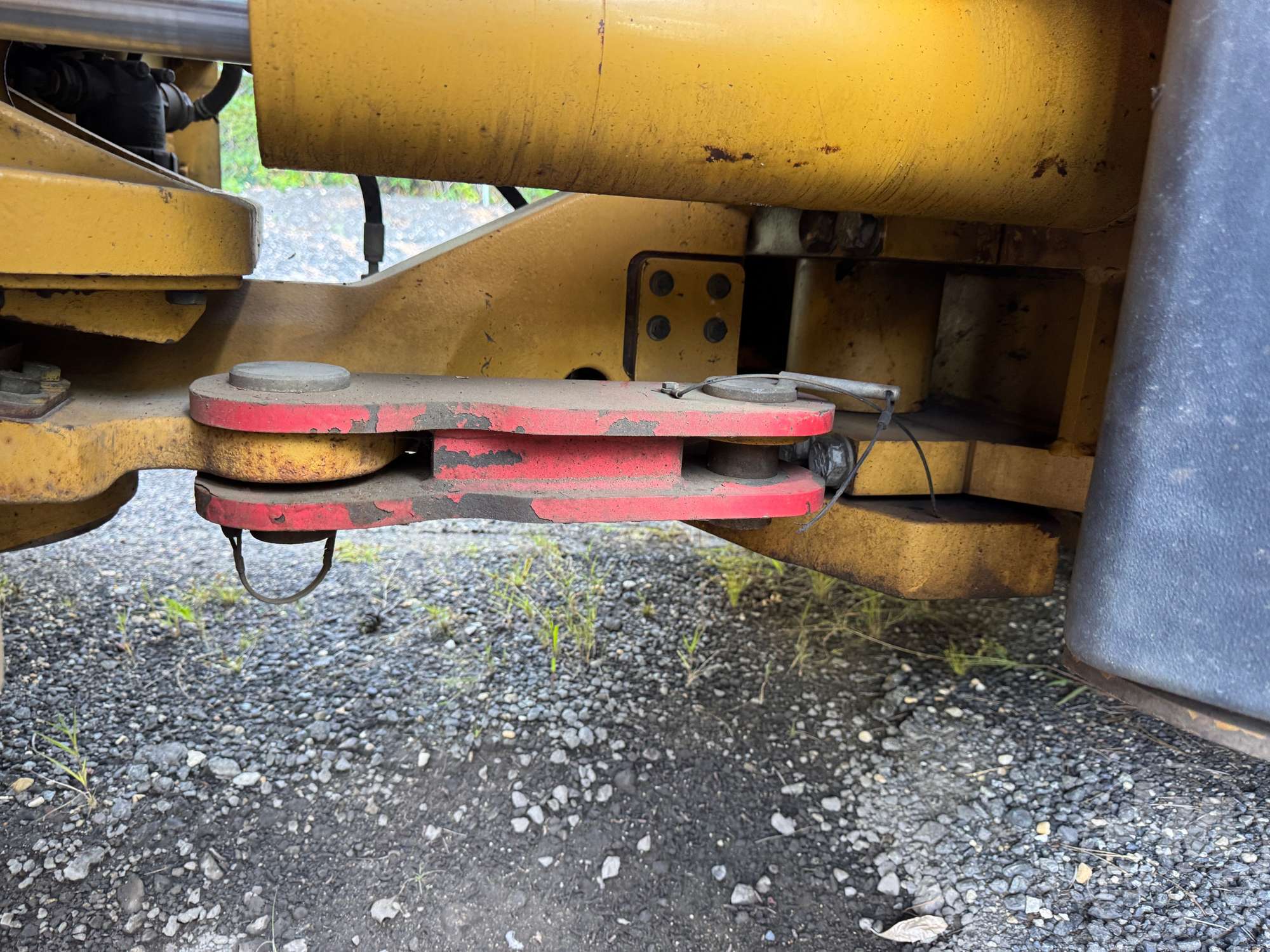 2015 Caterpillar CB64B