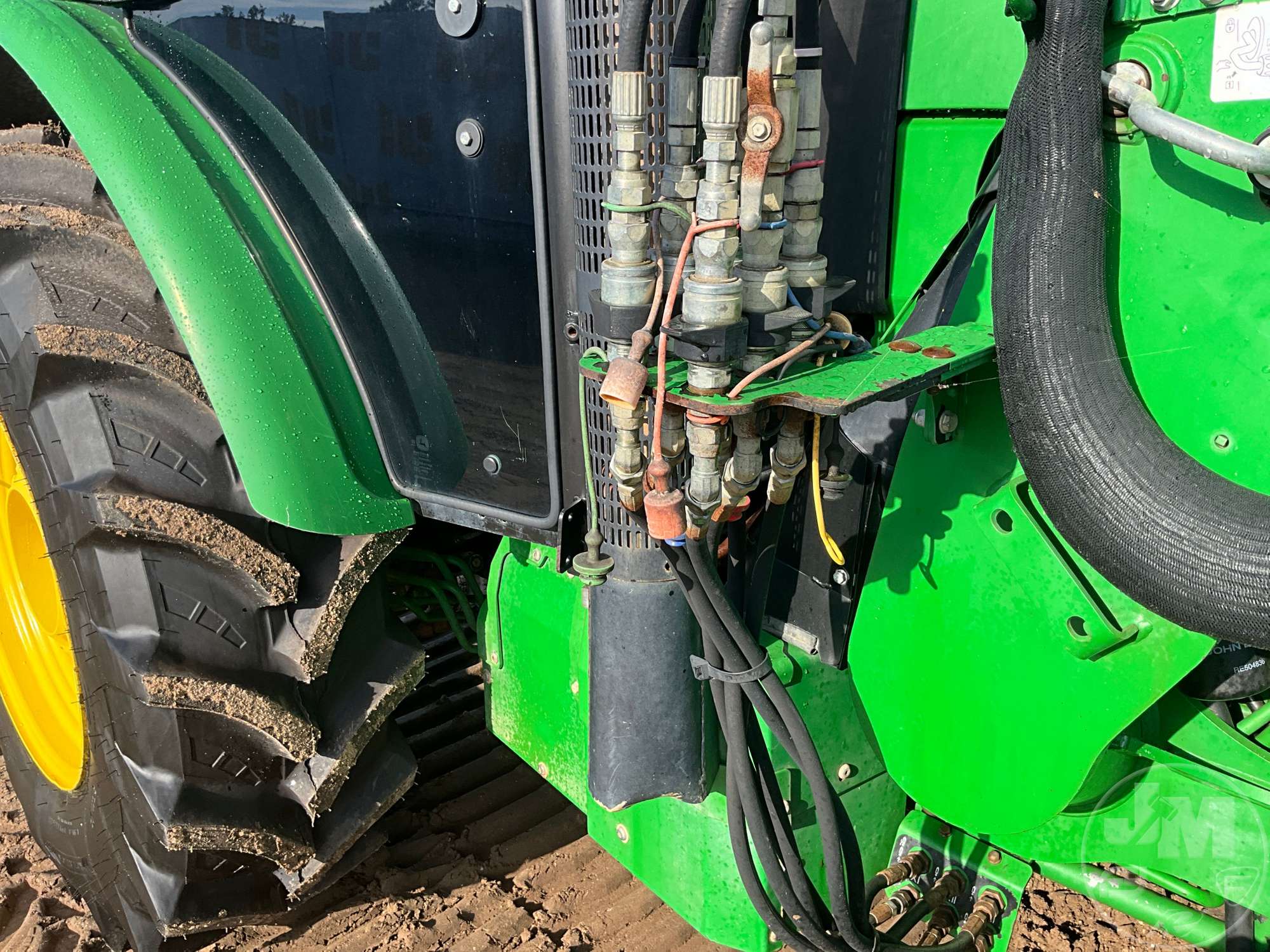 0 John Deere 5100E
